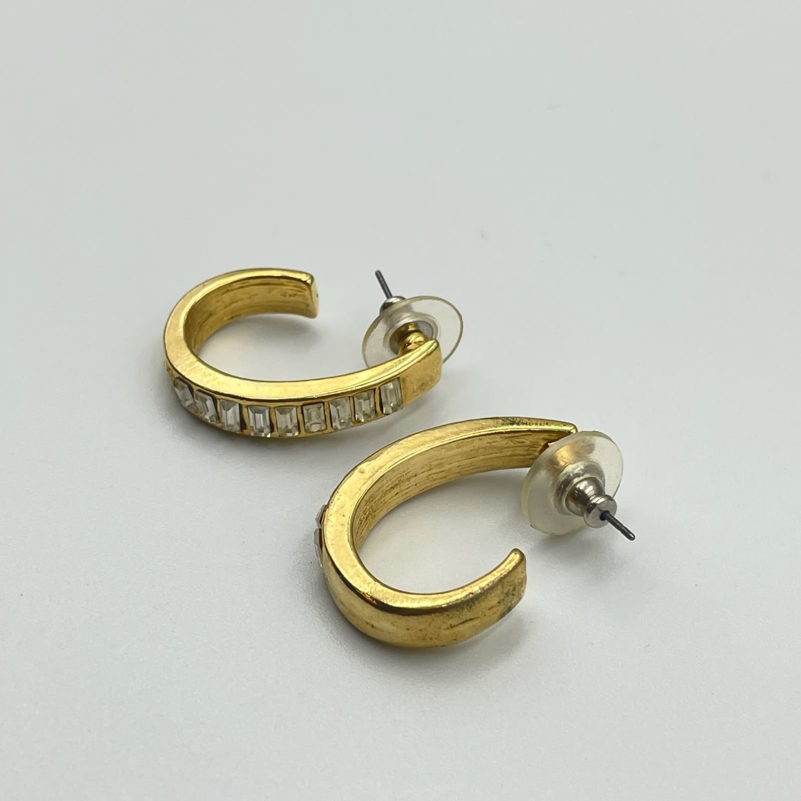 Vintage VTG Gold Tone Clear Baguette Crystal Rhinestone Channel Hoop Earrings - Thumbnail 4