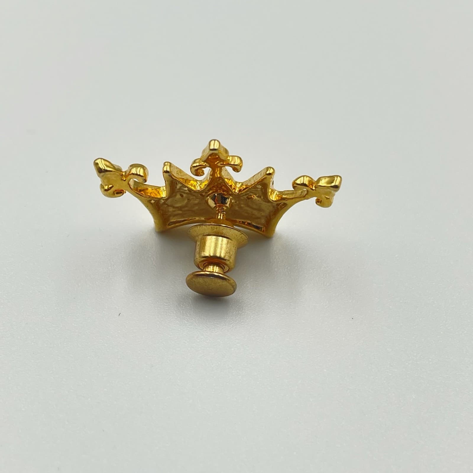 Vintage Modern Gold Tone Crown Lapel Pin Brooch Single Purple Stone Fleur-de-lis - Thumbnail 4