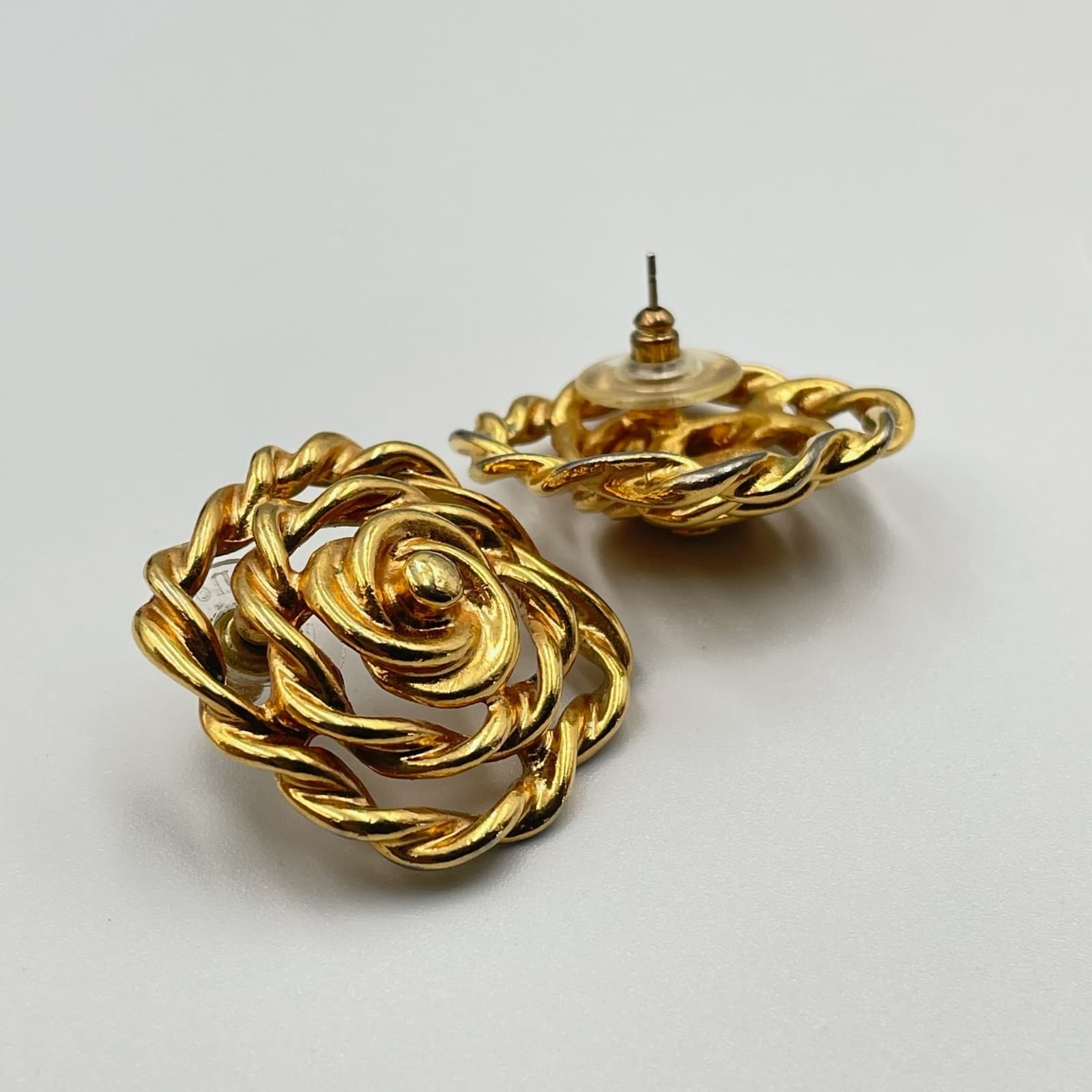 Vintage Gold Tone Rose Swirl Earrings Twisted Rope Stud Post Floral - Thumbnail 7
