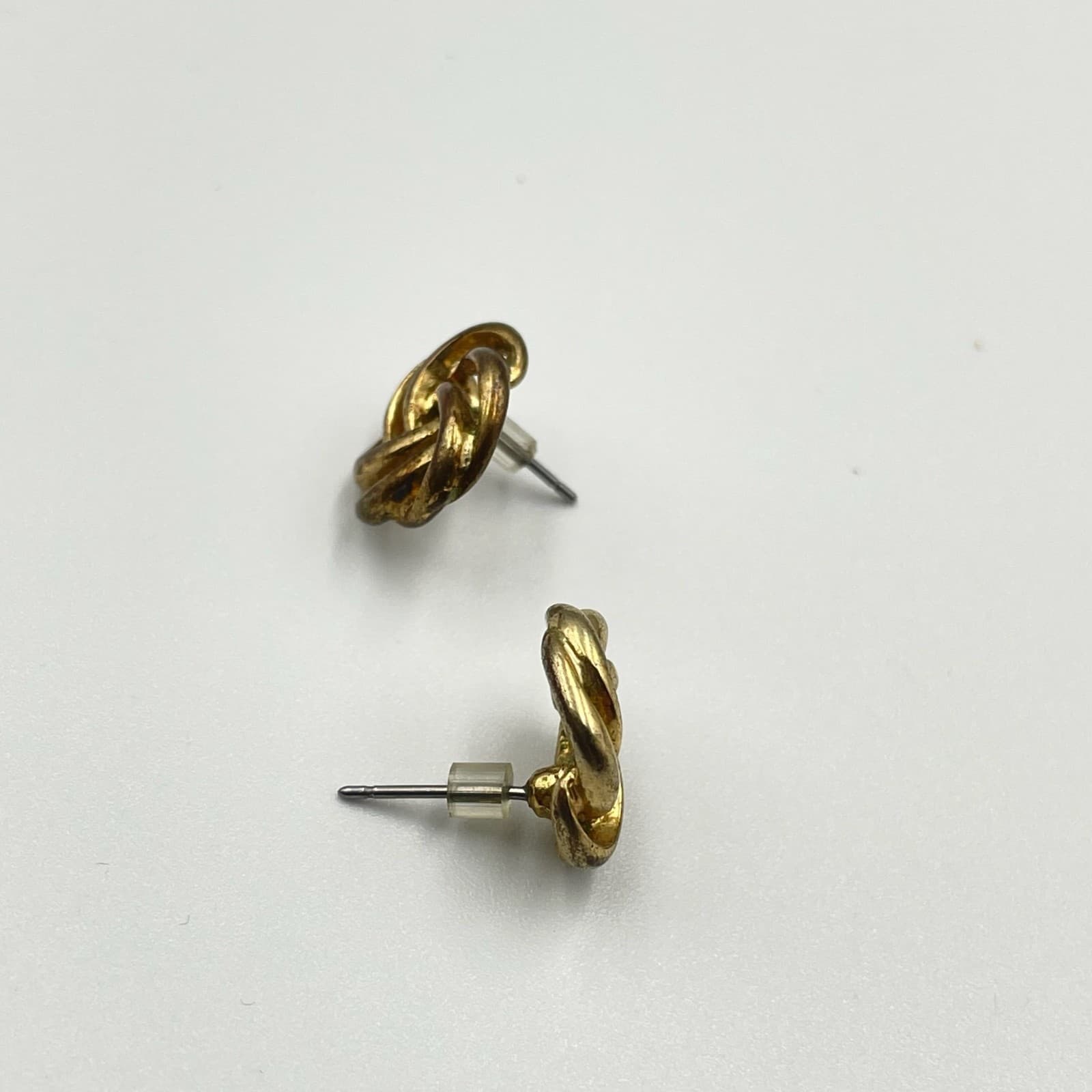 Vintage VTG Gold Tone Knot Stud Earrings Openwork Celtic Love Knot Style Pierced - Thumbnail 8