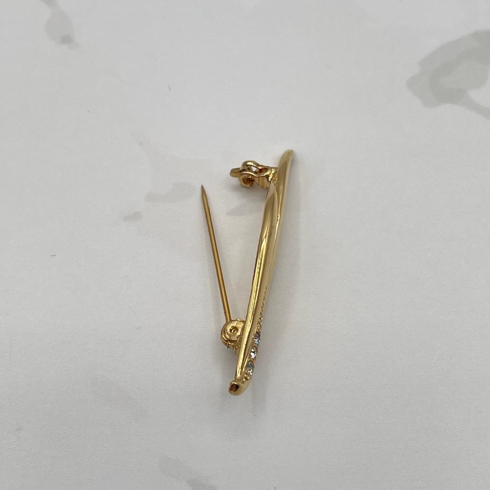 Vintage Gold Tone Leaf Brooch Clear Crystal Rhinestone Pin Modernist Style 1.5in - Thumbnail 5