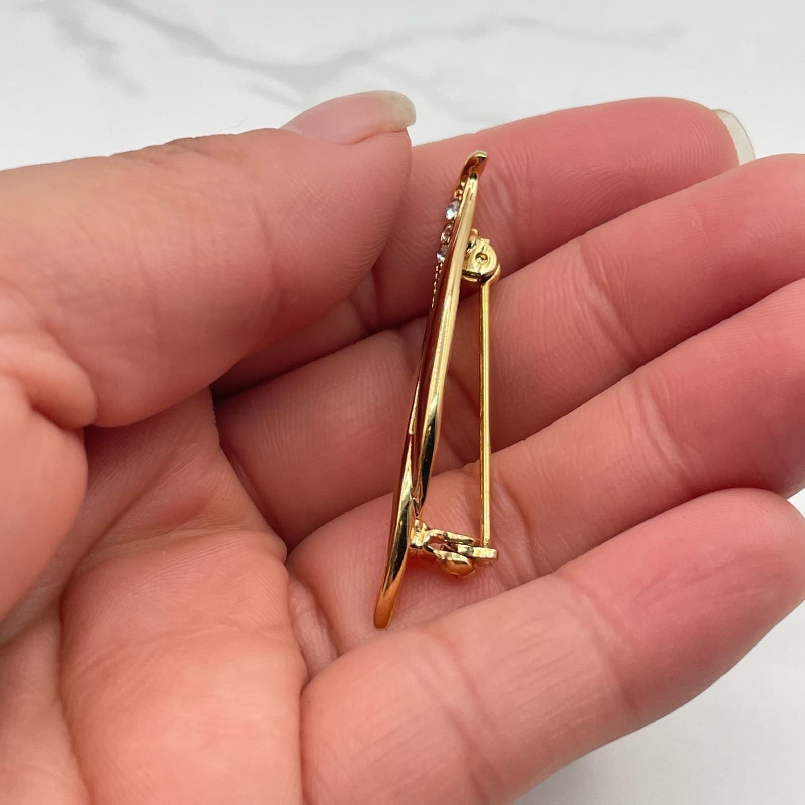 Vintage Gold Tone Leaf Brooch Clear Crystal Rhinestone Pin Modernist Style 1.5in - Thumbnail 10