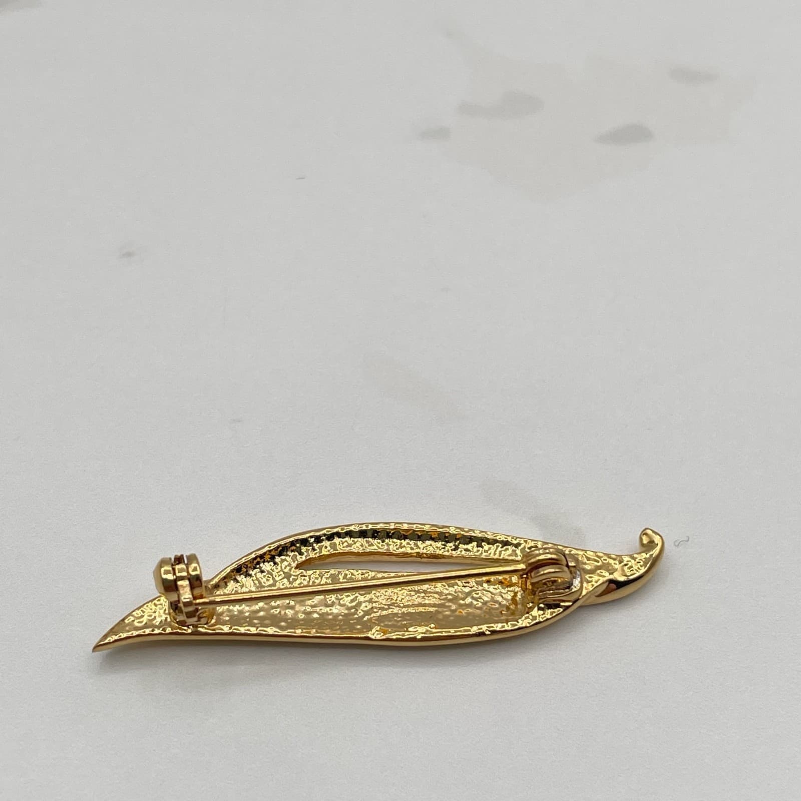 Vintage Gold Tone Leaf Brooch Clear Crystal Rhinestone Pin Modernist Style 1.5in - Thumbnail 8