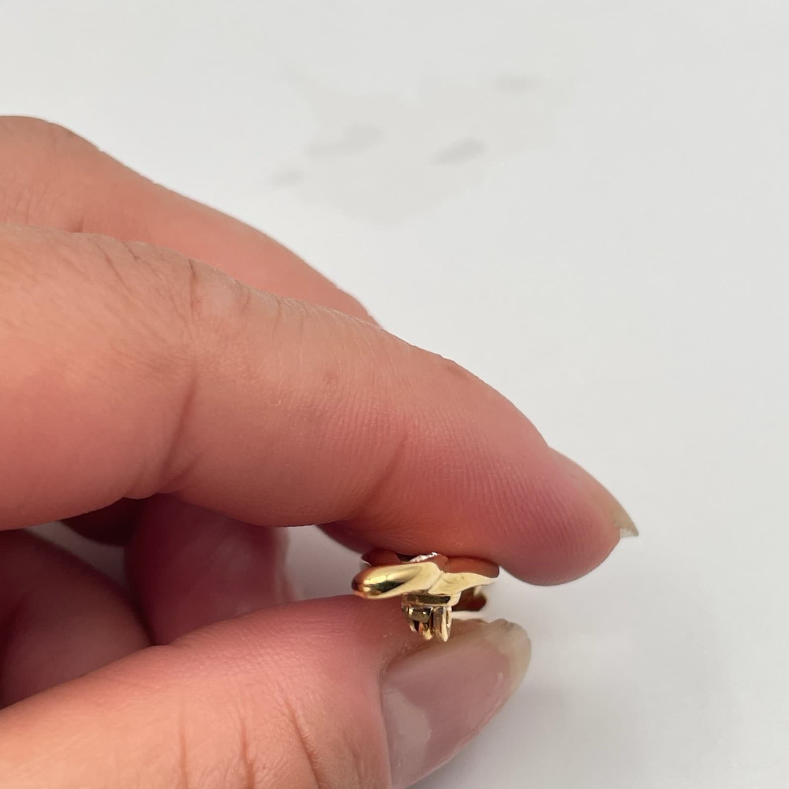 Vintage Gold Tone Leaf Brooch Clear Crystal Rhinestone Pin Modernist Style 1.5in - Thumbnail 6