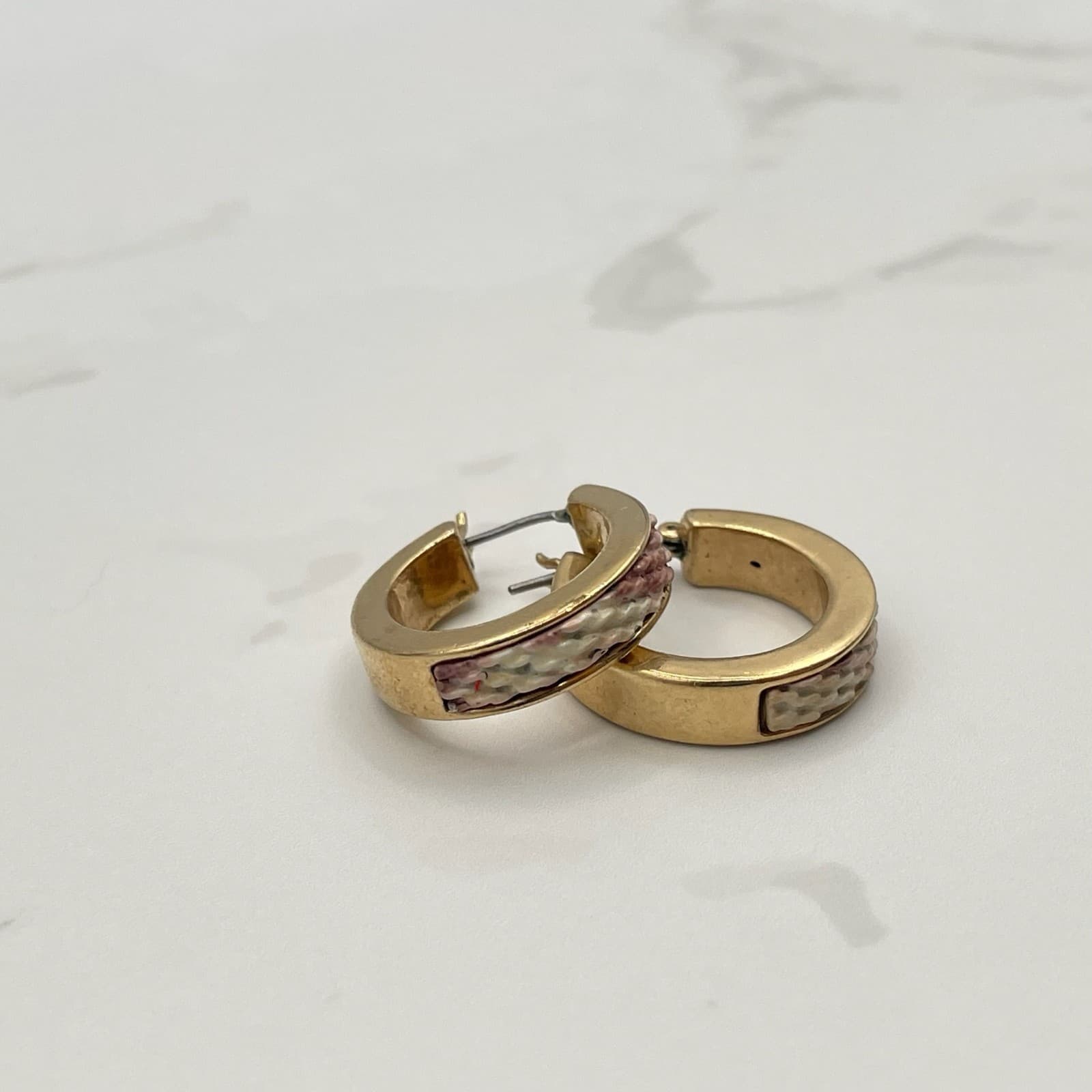 Vintage Gold-Tone Hoop Earrings with Woven-Style Enamel Detail Snap Closure - Thumbnail 4