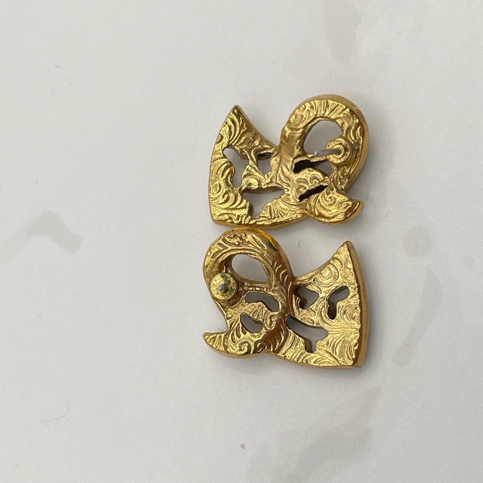 Vintage VTG Gold-Tone Filigree Swirl Stud Earrings with Rhinestone Elegant - Thumbnail 6