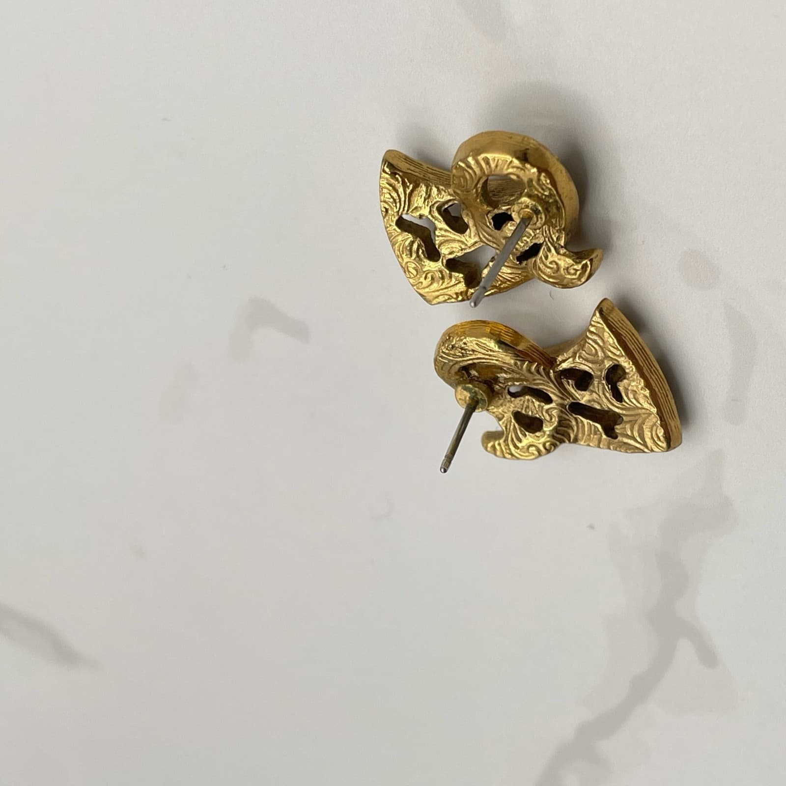 Vintage VTG Gold-Tone Filigree Swirl Stud Earrings with Rhinestone Elegant - Thumbnail 7