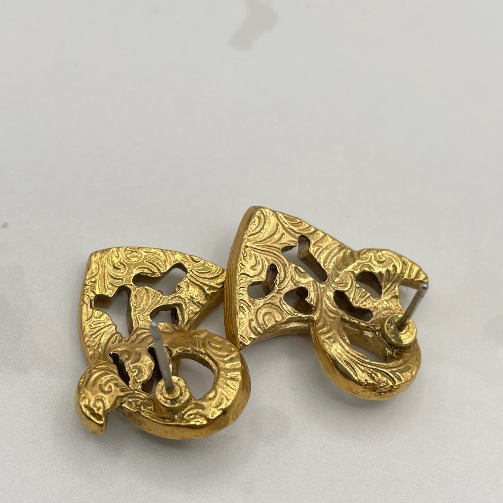 Vintage VTG Gold-Tone Filigree Swirl Stud Earrings with Rhinestone Elegant - Thumbnail 10