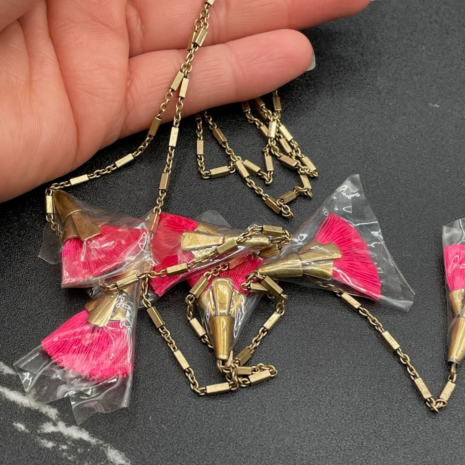 Vintage Gold-Tone Fuchsia Tasseled Fashion Versatile Layered Lariat Necklace - Thumbnail 10