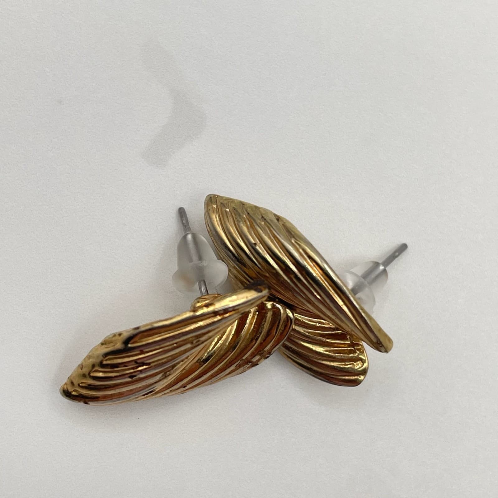 Vintage Gold-Tone Love Heart Puffy Leaf Stud Earrings Fashion Jewelry for Womens - Thumbnail 6