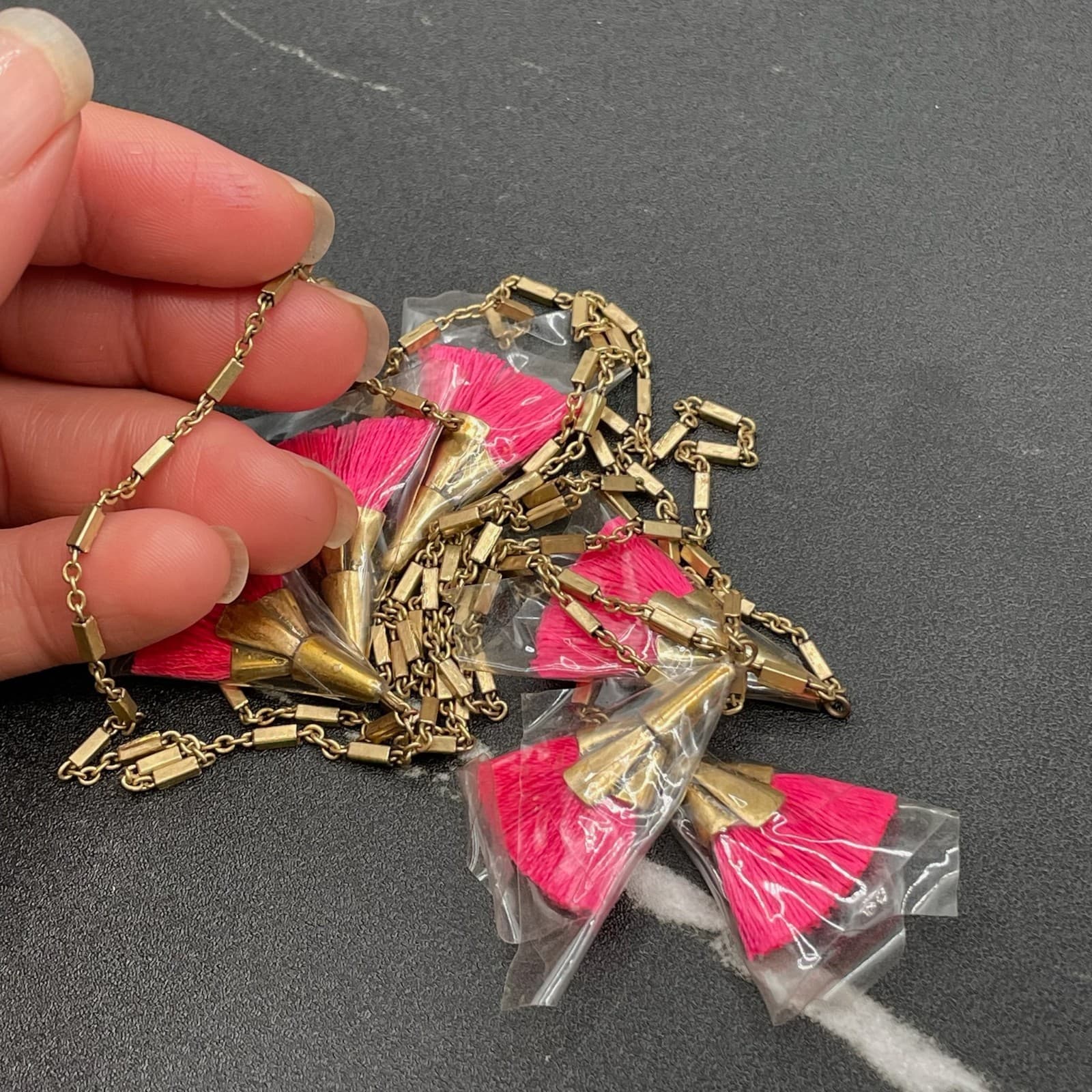 Vintage Gold-Tone Fuchsia Tasseled Fashion Versatile Layered Lariat Necklace - Thumbnail 15