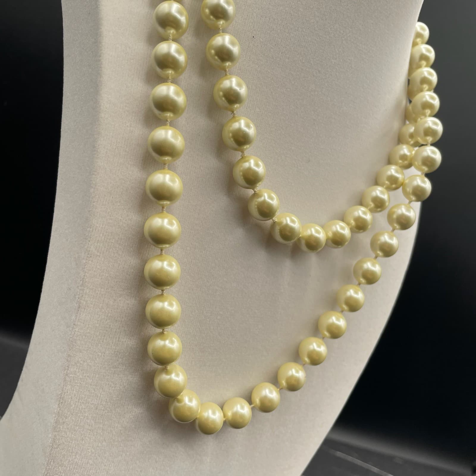 Vintage Gold-Tone Sea Faux Cream Pearl Plastic Lobster Beaded Necklace - 17" - Thumbnail 7