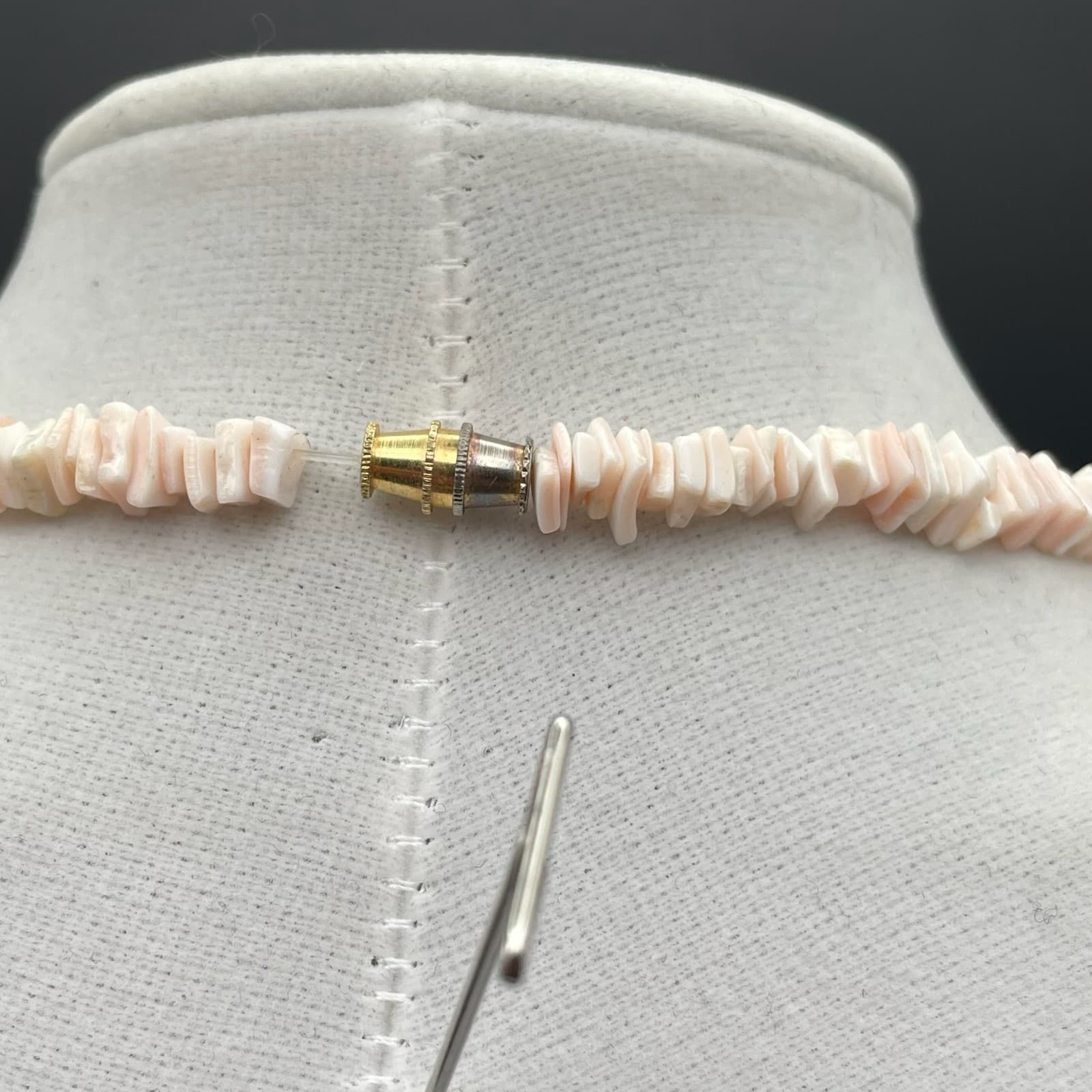 Vintage White Shell Chip Heishi Necklace Choker Gold Tone Barrel Clasp 16" - Thumbnail 7