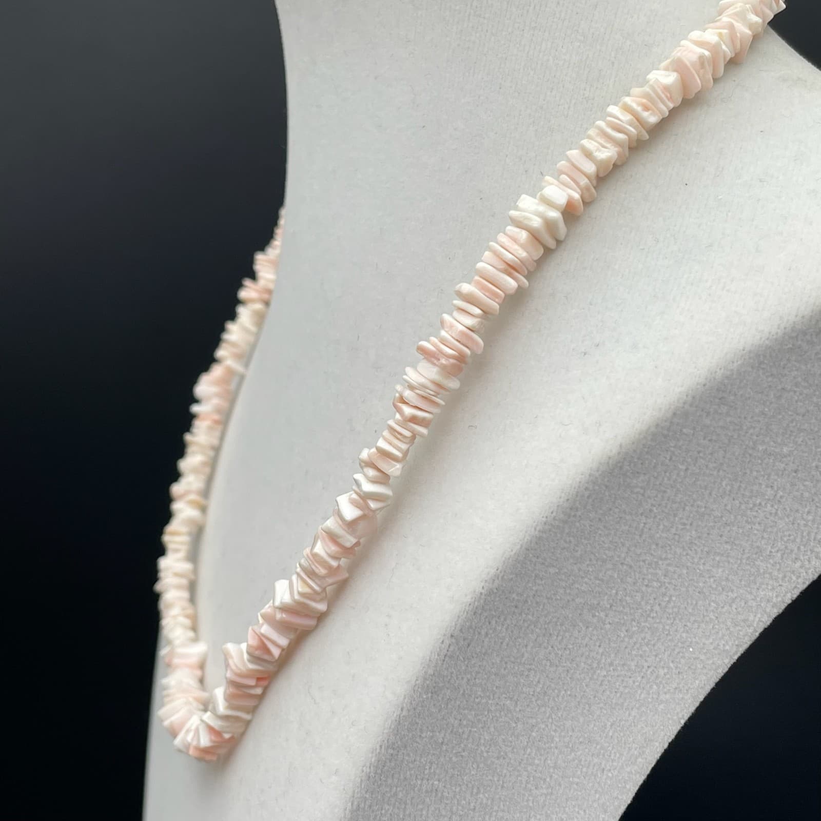 Vintage White Shell Chip Heishi Necklace Choker Gold Tone Barrel Clasp 16" - Thumbnail 6