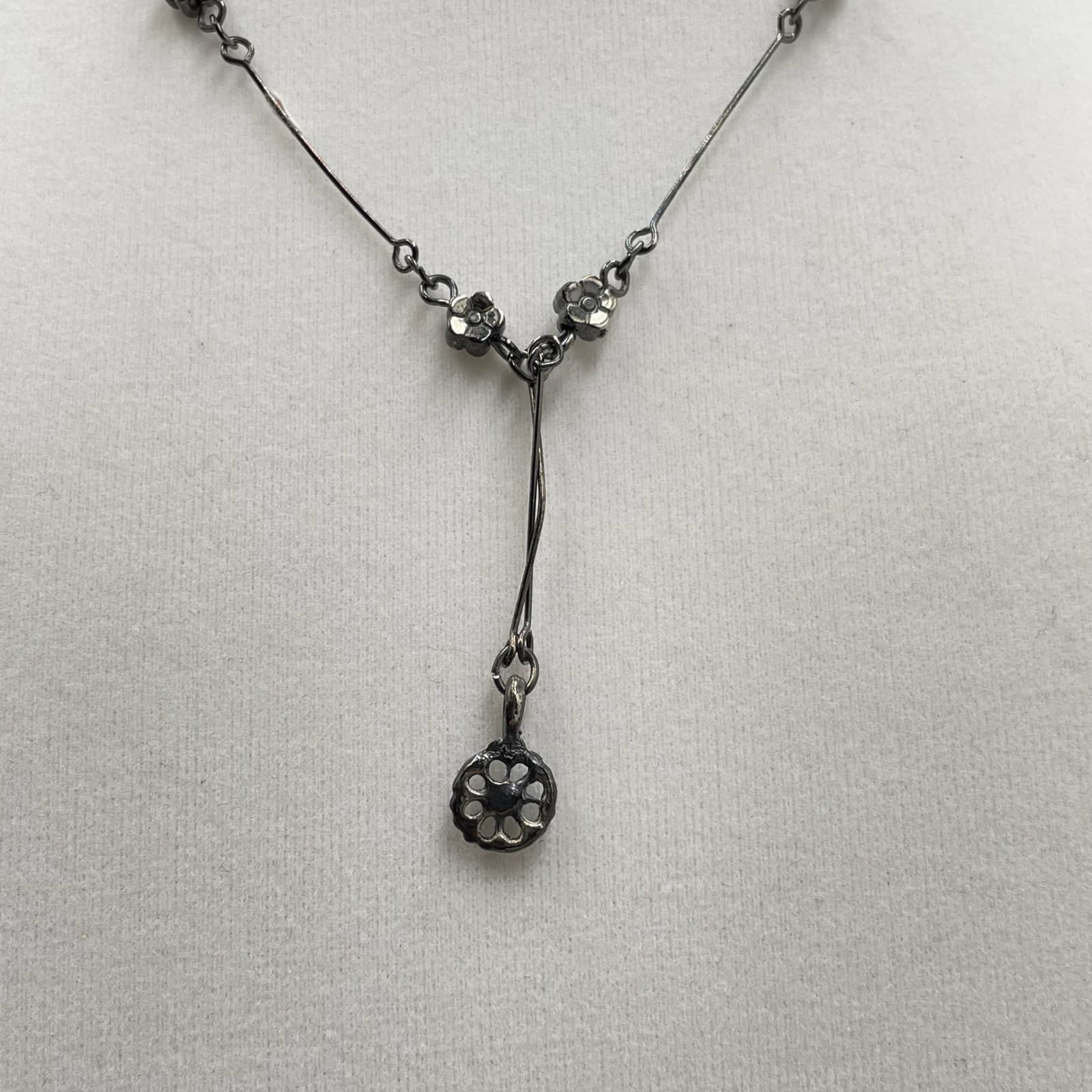 Vintage Silver-Toned Floral Station Retro Romantic Lobster Necklace - Size 19" - Thumbnail 2