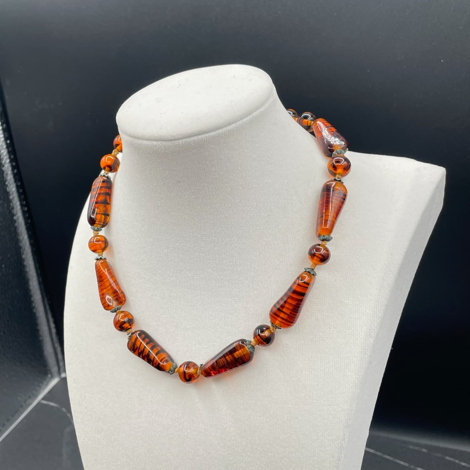 Vintage Carnelian Classic Fashion Tiger Striped Glass Beaded Celluloid Necklace - Thumbnail 6