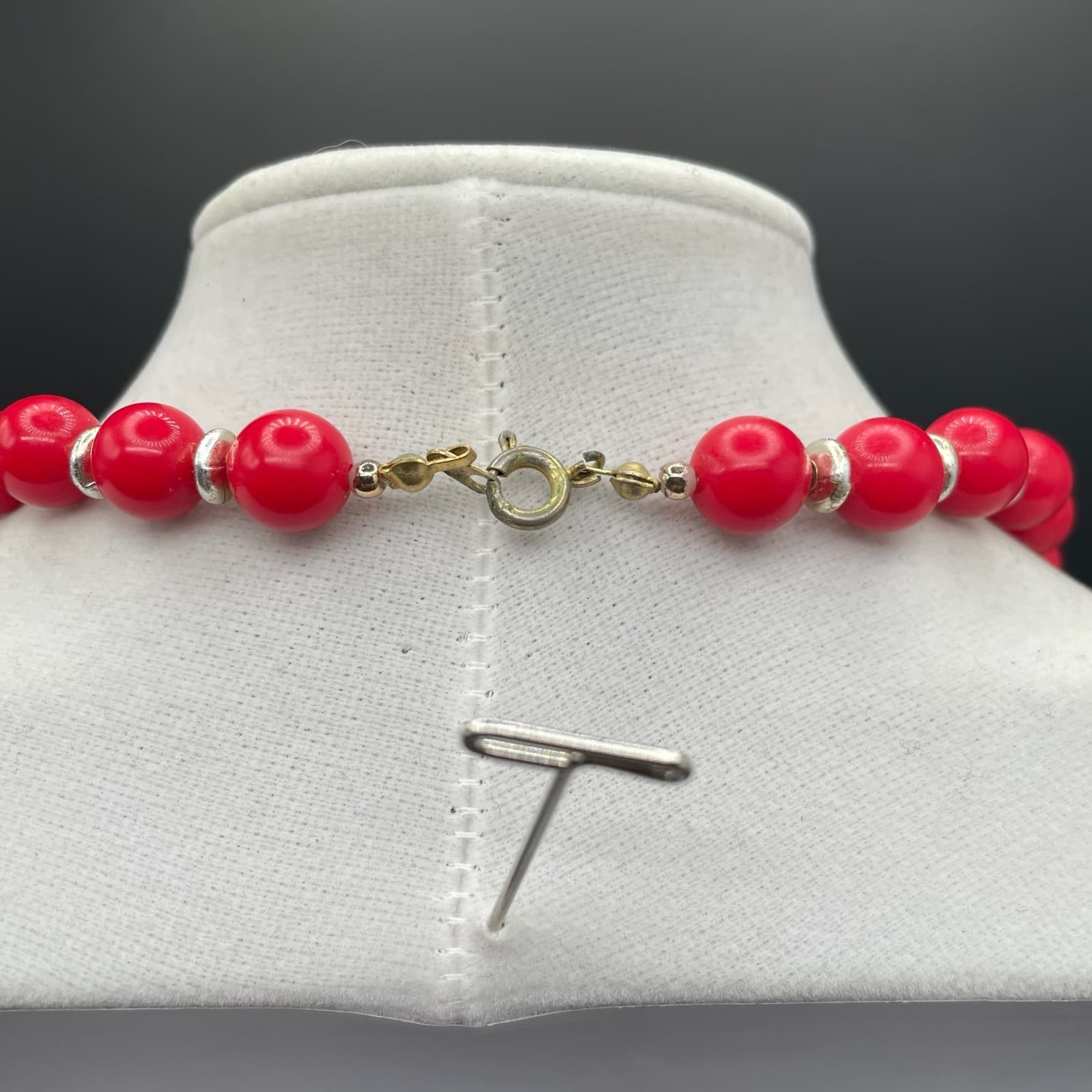 Vintage Red Plastic Beaded Necklace Silver Tone Spacers 18" Statement Y2K - Thumbnail 7