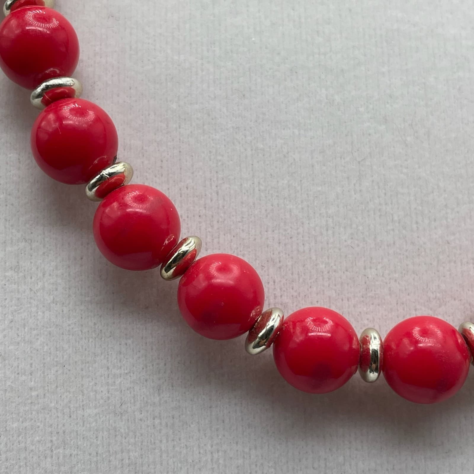 Vintage Red Plastic Beaded Necklace Silver Tone Spacers 18" Statement Y2K - Thumbnail 5