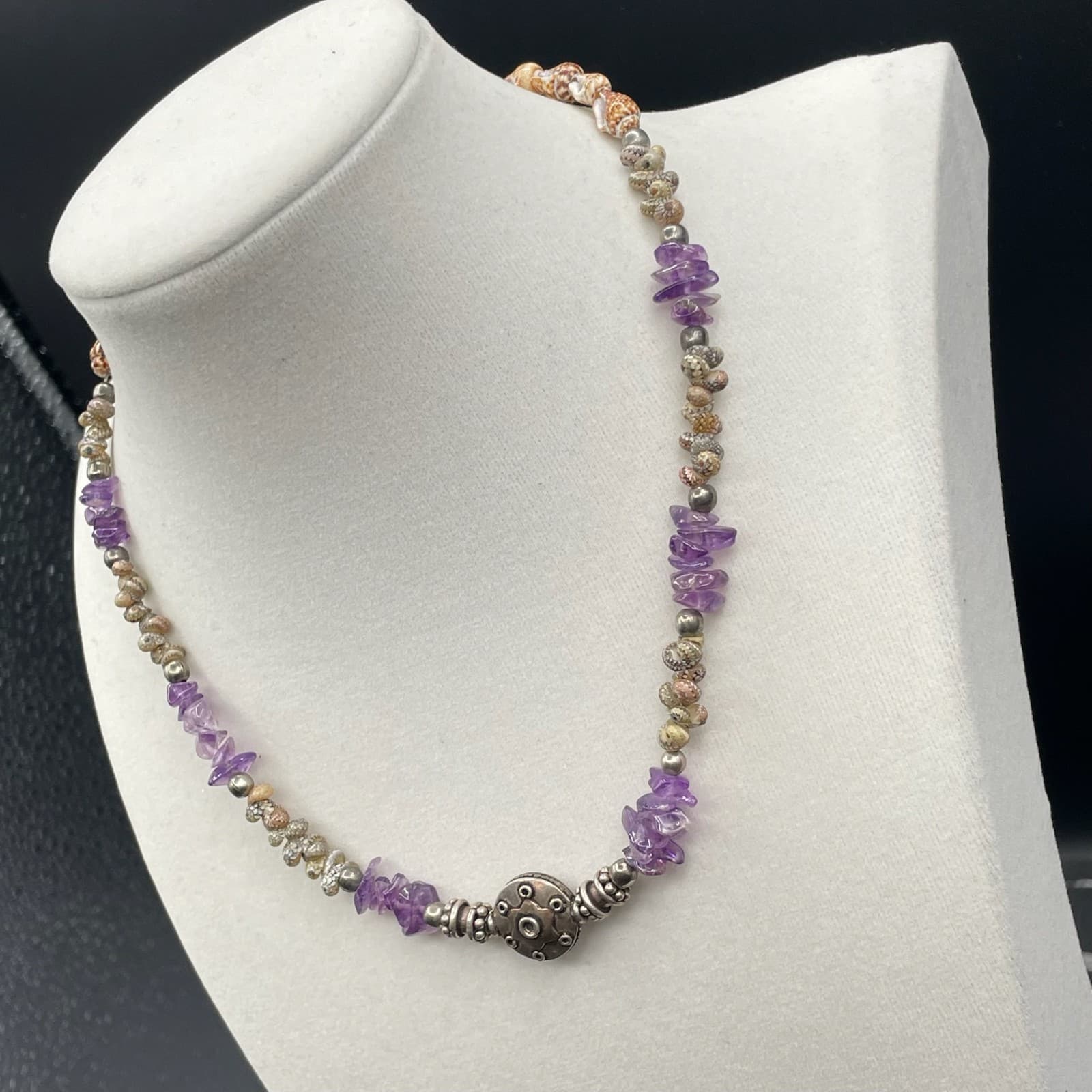 Vintage VTG Amethyst Chip & Seashell Beaded Choker Necklace Silver Tone Center - Thumbnail 7