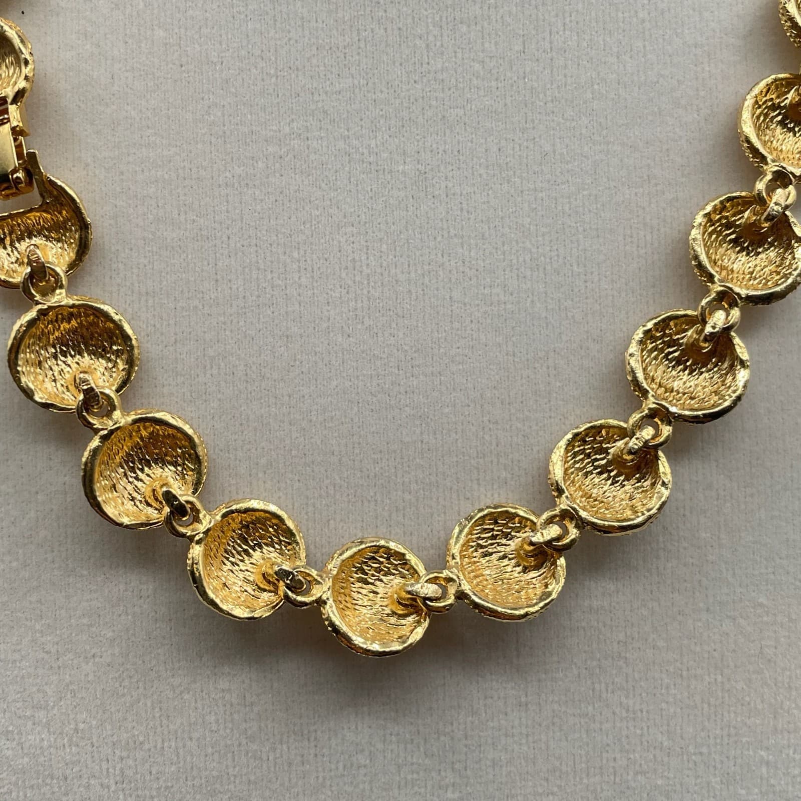 Vintage Gold Tone Classic Fashion Filigree Disc Matar Mala Push Lock Necklace - Thumbnail 4