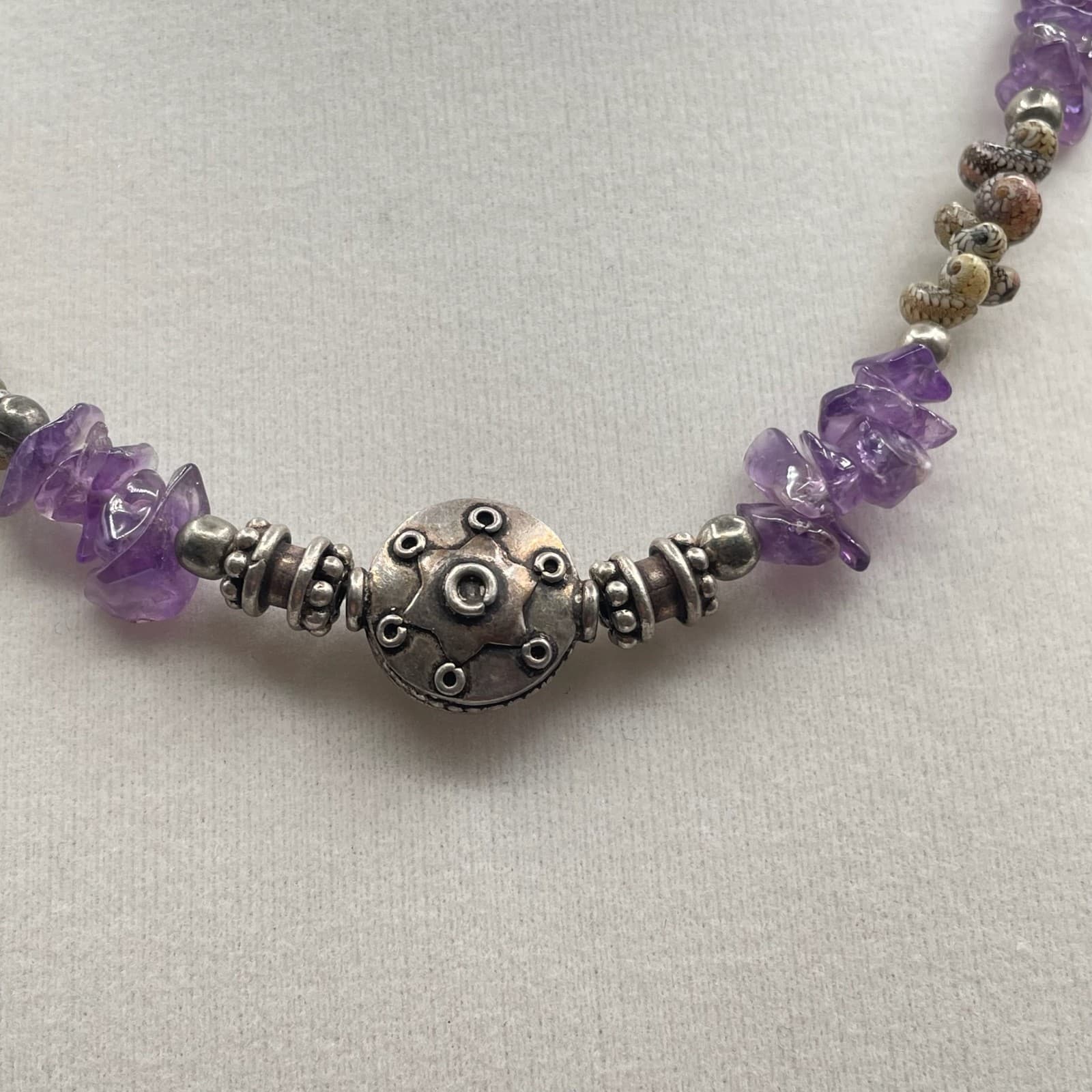 Vintage VTG Amethyst Chip & Seashell Beaded Choker Necklace Silver Tone Center - Thumbnail 6