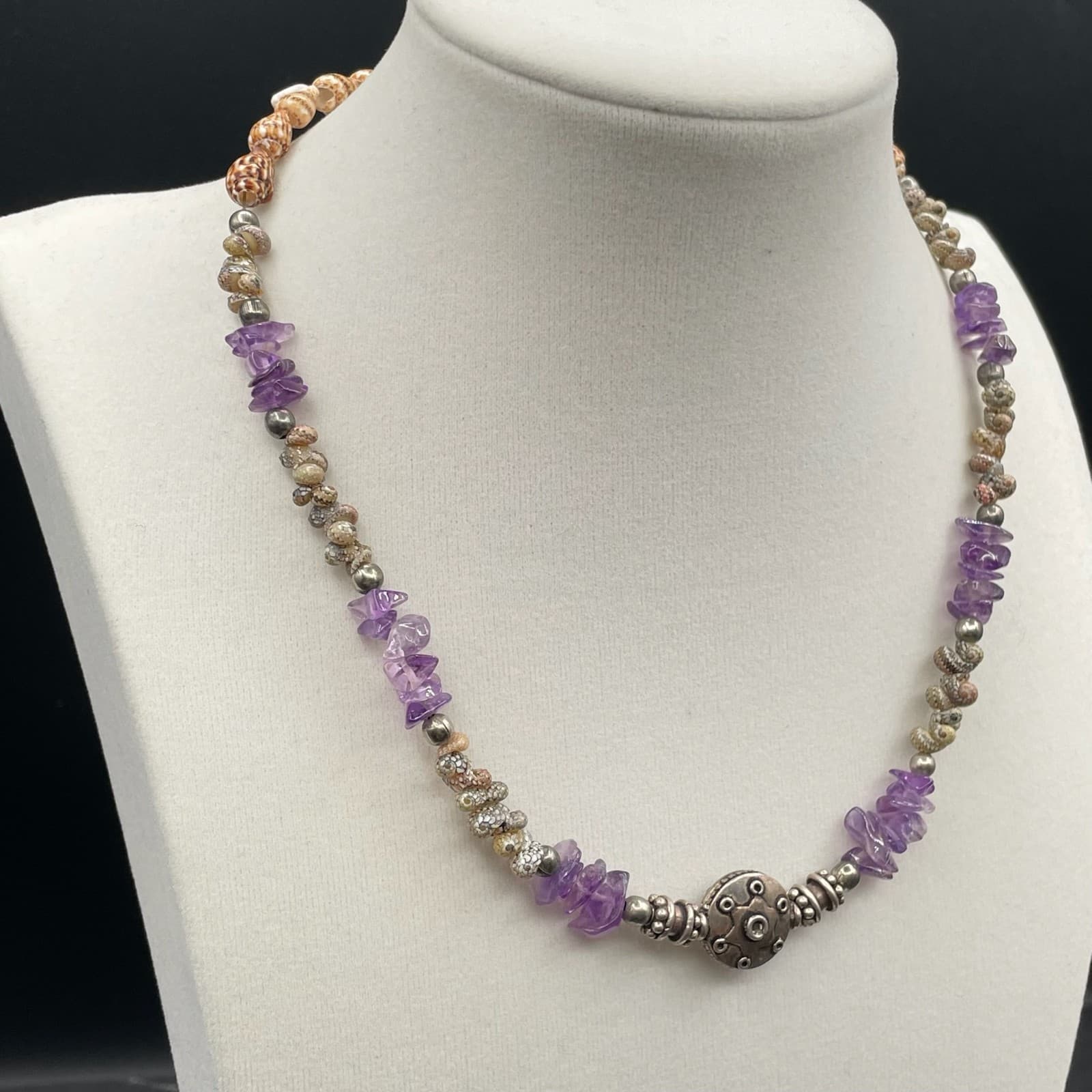 Vintage VTG Amethyst Chip & Seashell Beaded Choker Necklace Silver Tone Center - Thumbnail 4