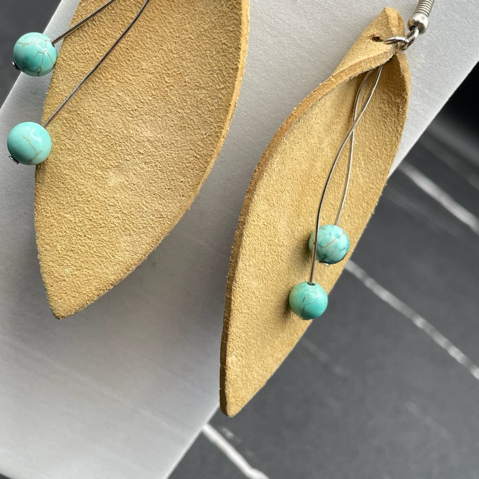 Vintage Imitation Turquoise Beads Tan Leather Leaf Bohemian Hook Earrings - Thumbnail 7