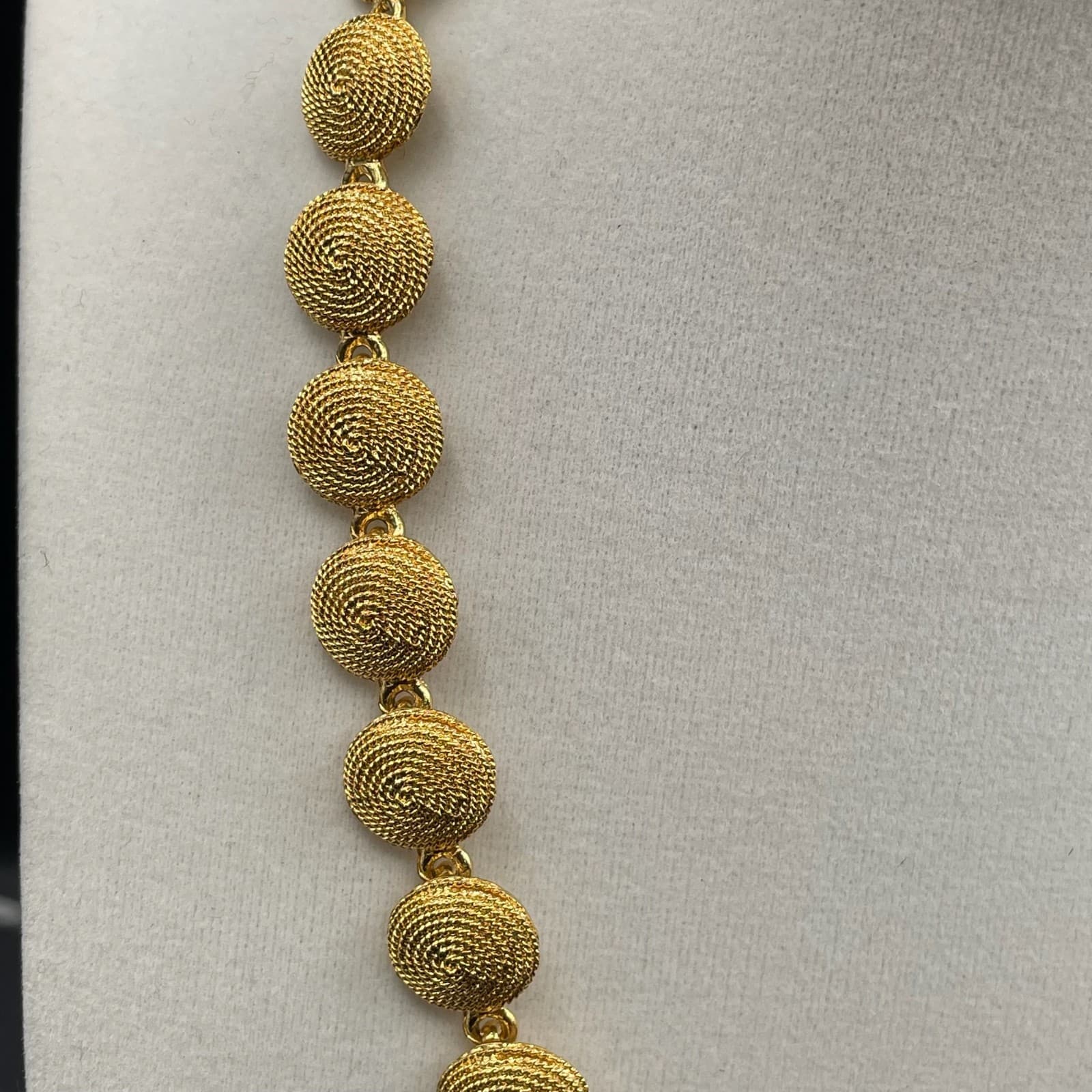 Vintage Gold Tone Classic Fashion Filigree Disc Matar Mala Push Lock Necklace - Thumbnail 5