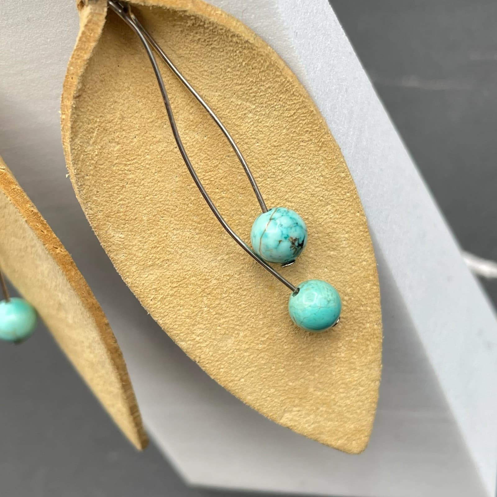 Vintage Imitation Turquoise Beads Tan Leather Leaf Bohemian Hook Earrings - Thumbnail 5