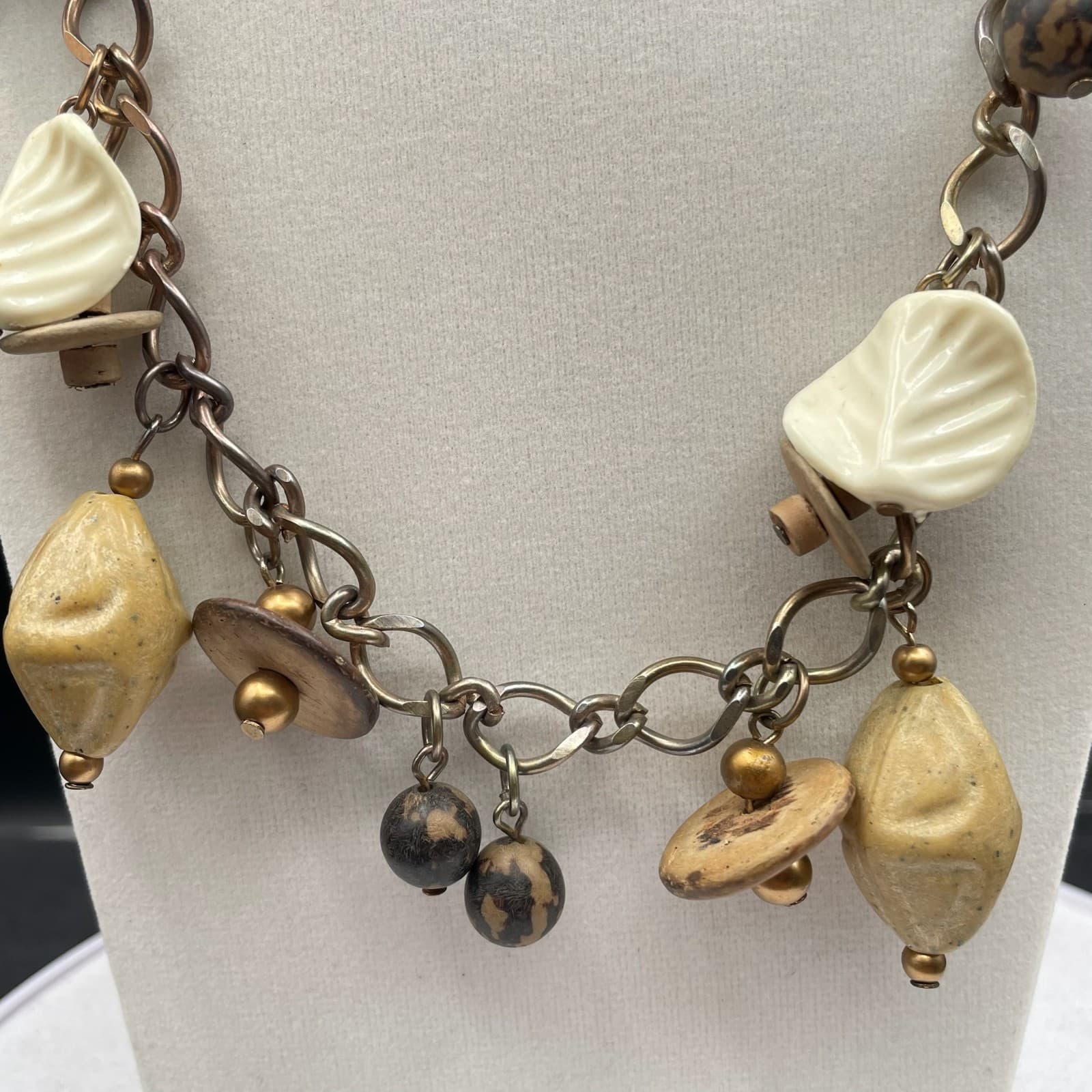 Vintage Gold-Tone Oak Leaf Curb Link Chain Lobster Beaded Statement Necklace - Thumbnail 4