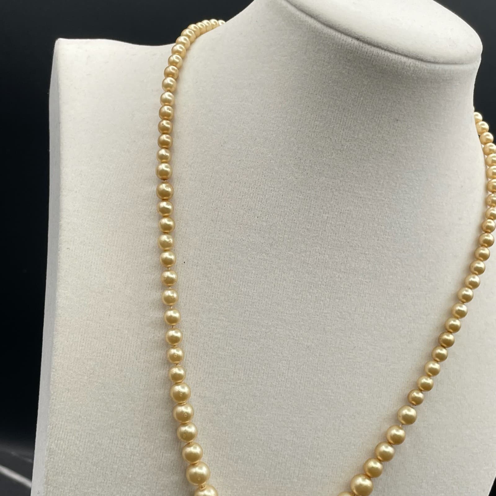Vintage Cream Classic Fashion Graduated Pearl Beaded Push Lock Necklace - Thumbnail 6