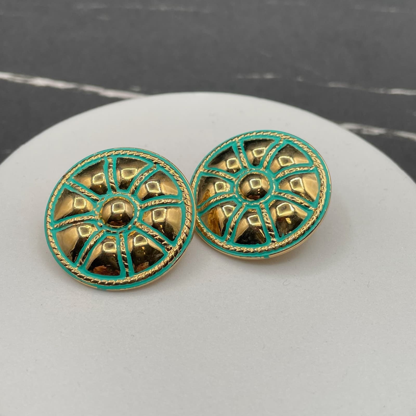 Vintage Turquoise Gold-Tone Round Textured Rope Border Clip-On Enamel Earrings - Thumbnail 7