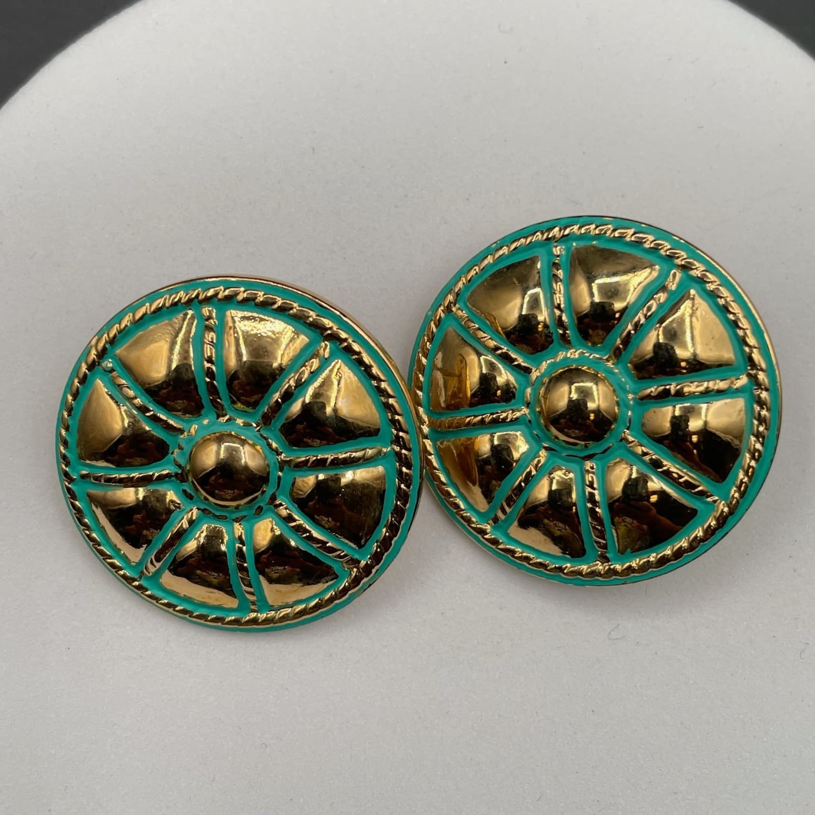 Vintage Turquoise Gold-Tone Round Textured Rope Border Clip-On Enamel Earrings - Thumbnail 8