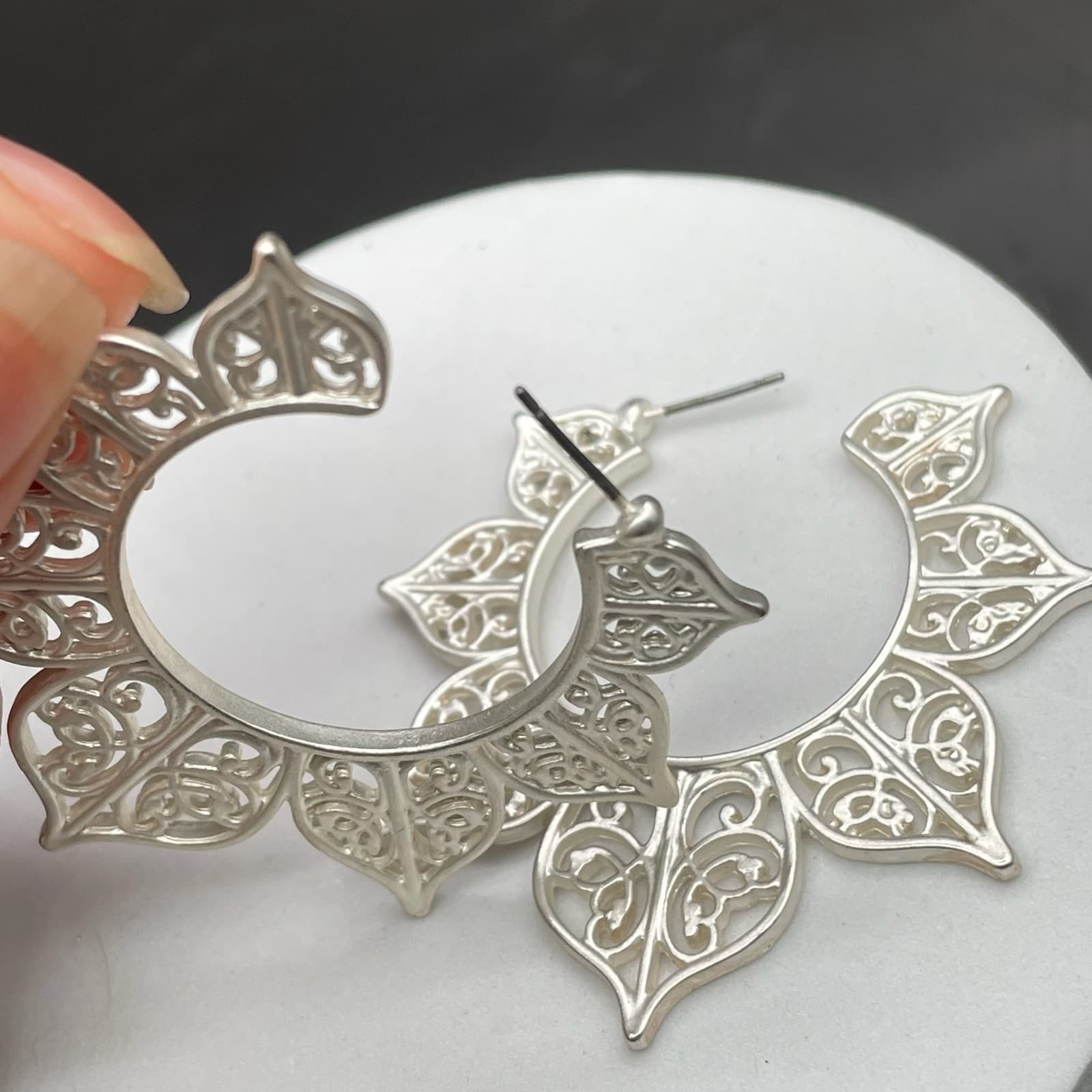 Silver-Tone Mandala Filigree Hoop Earrings Boho Festival Statement - Thumbnail 5
