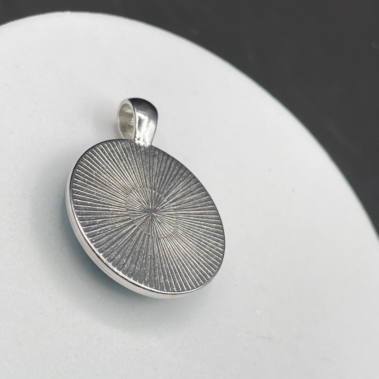 Vintage Clear Blue Cabochon Butterfly Sunburst Radial Pattern Pendant Necklace - Thumbnail 6