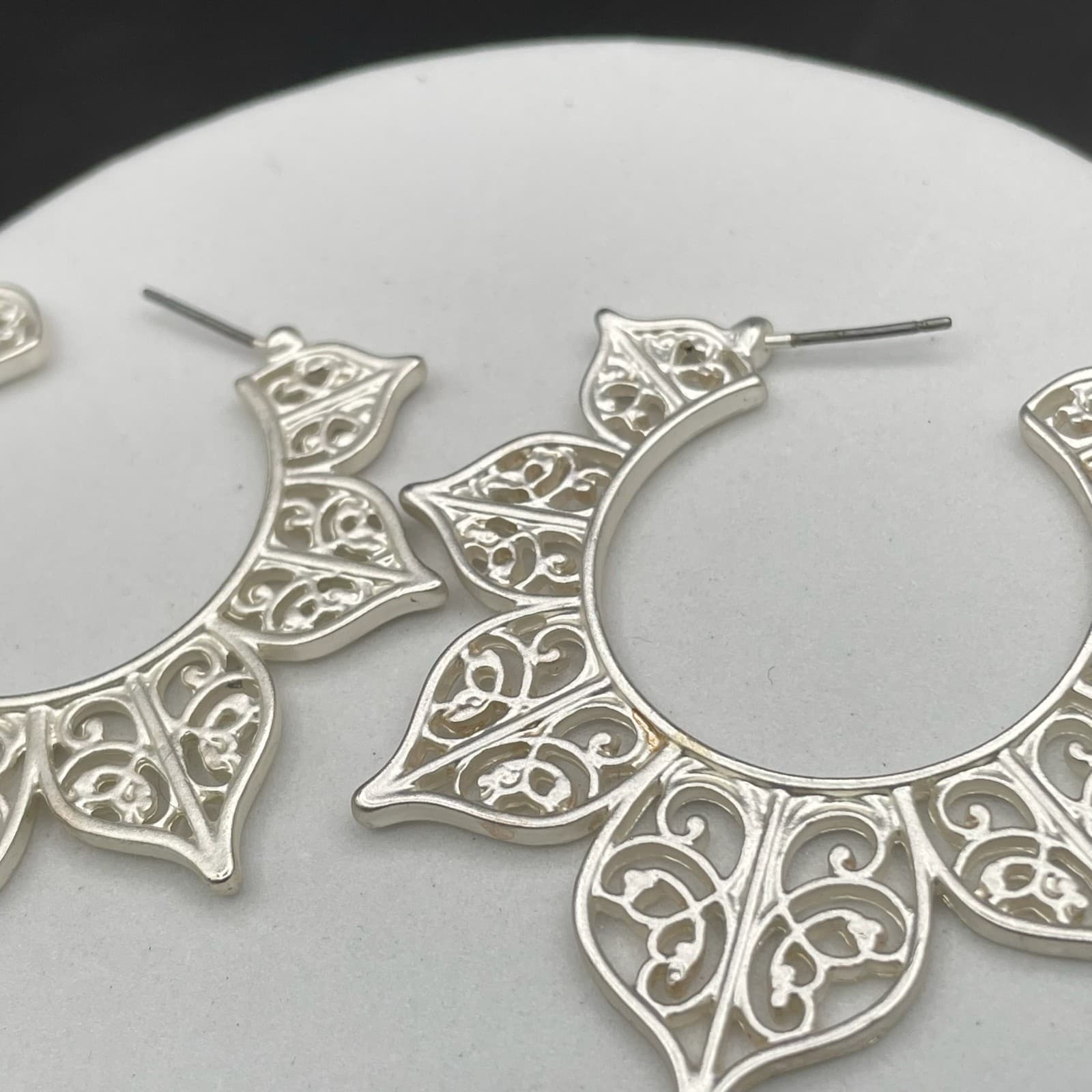 Silver-Tone Mandala Filigree Hoop Earrings Boho Festival Statement - Thumbnail 3