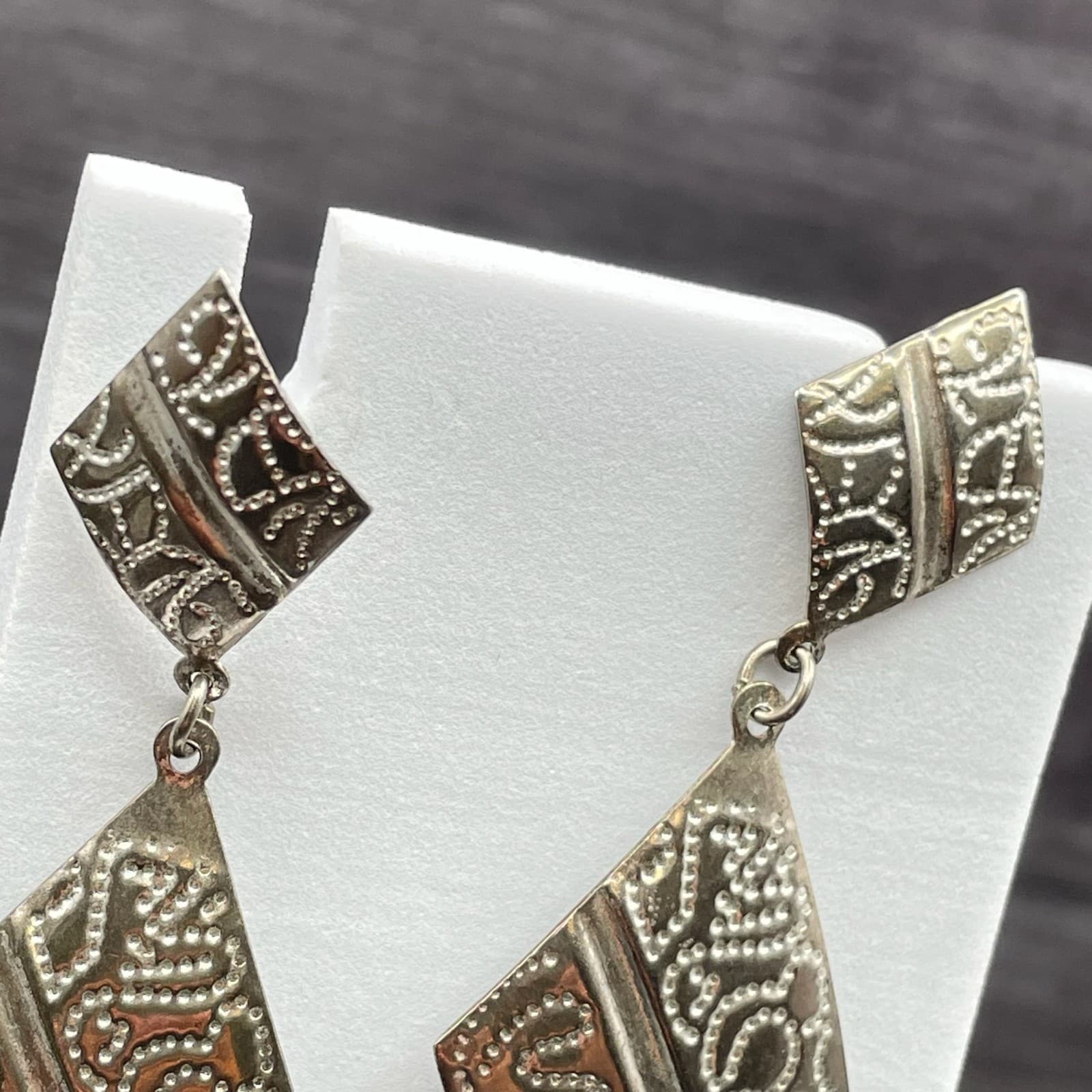 Silver-Tone Etched Diamond Shape Dangle Earrings Boho Geometric - Thumbnail 6