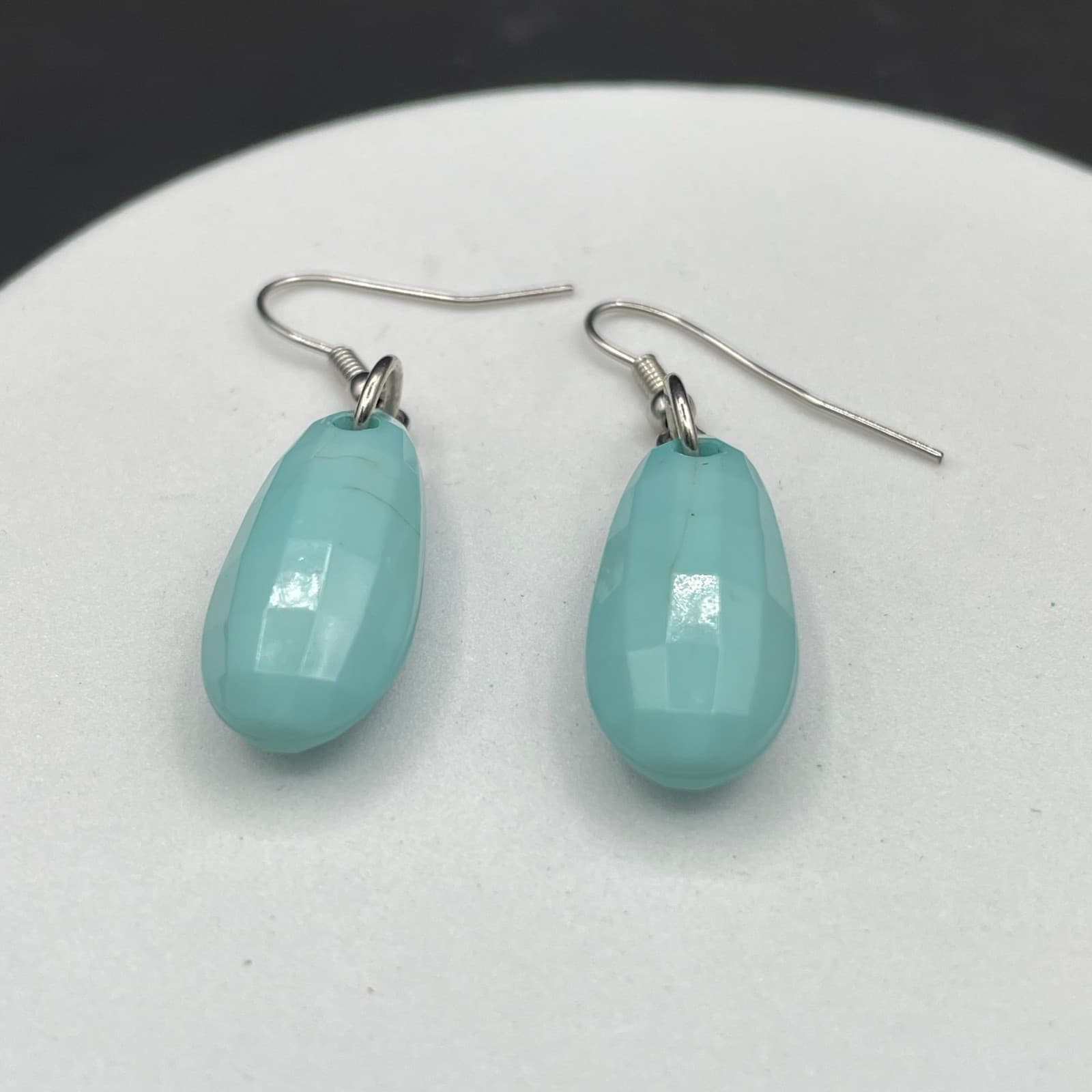 Vintage Blue Sea Foam Mint Opaque Sea Glass Silver-Tone Plastic Hook Earrings - Thumbnail 2