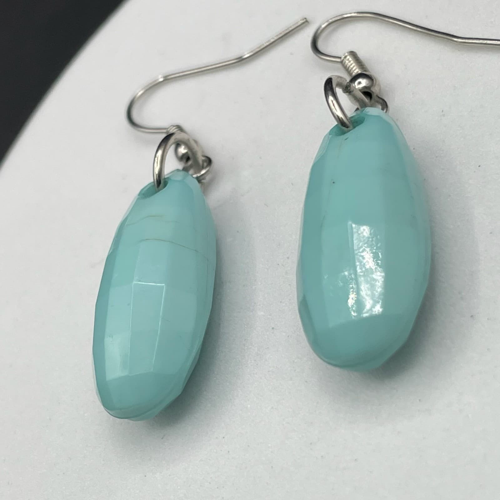 Vintage Blue Sea Foam Mint Opaque Sea Glass Silver-Tone Plastic Hook Earrings - Thumbnail 4