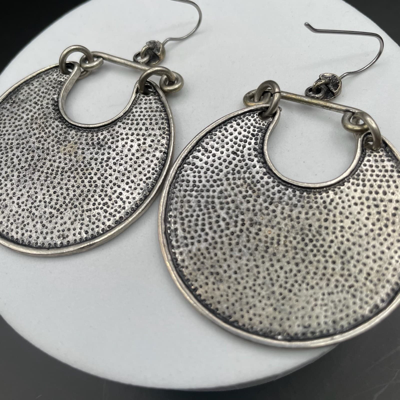 Hammered Silver Statement Disc Dangle Earrings - Thumbnail 3