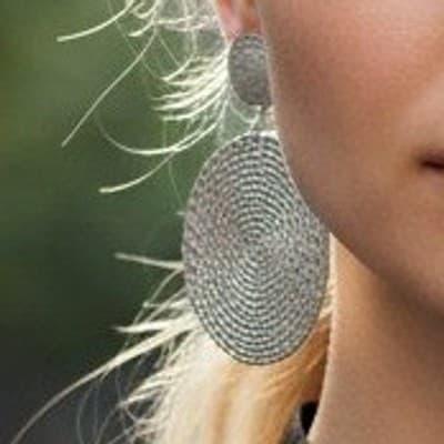 Hoop Earrings Textured Disc Dangle Modern Retro Style Chunky Statement 90s Y2K - Thumbnail 6