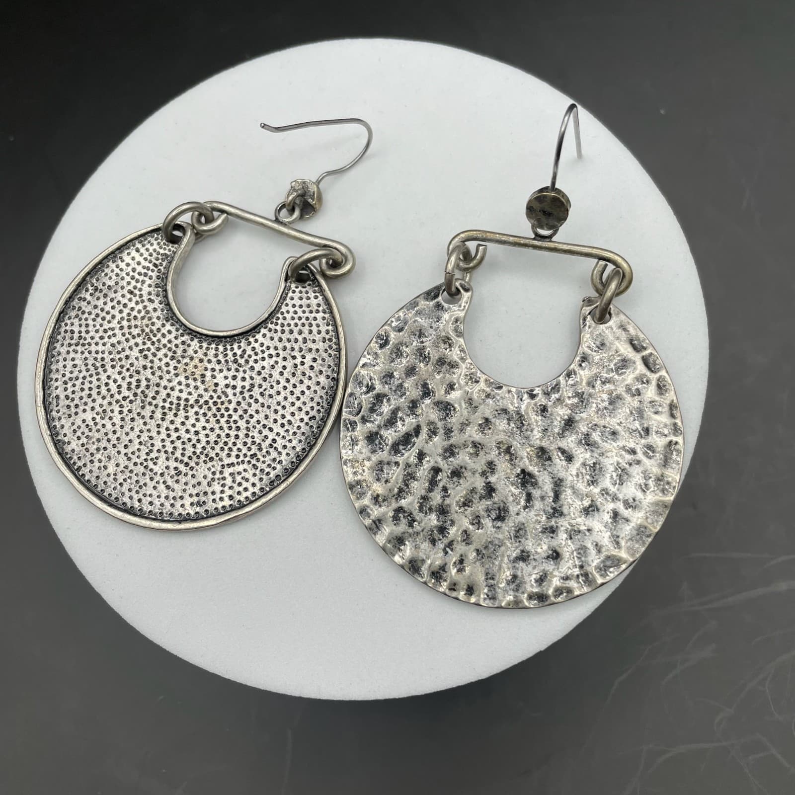 Hammered Silver Statement Disc Dangle Earrings - Thumbnail 5