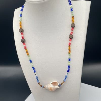 Vintage 90s Y2K Boho Rainbow Seed Bead Necklace Long Seashell Pendant Cube - Thumbnail 8
