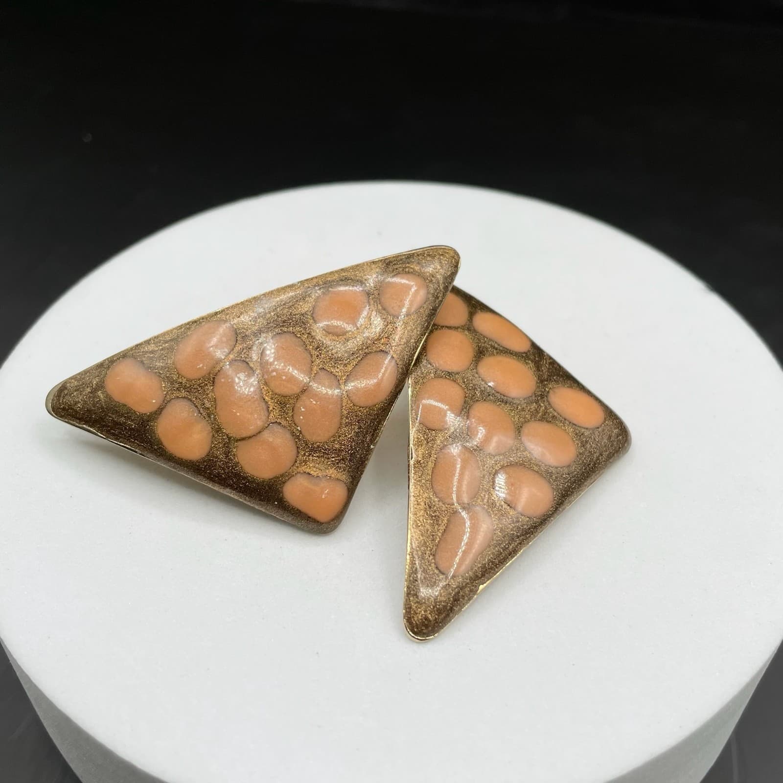 Vintage Enamel Triangle Earrings Bronze Peach Abstract Retro 80s Style - Thumbnail 4