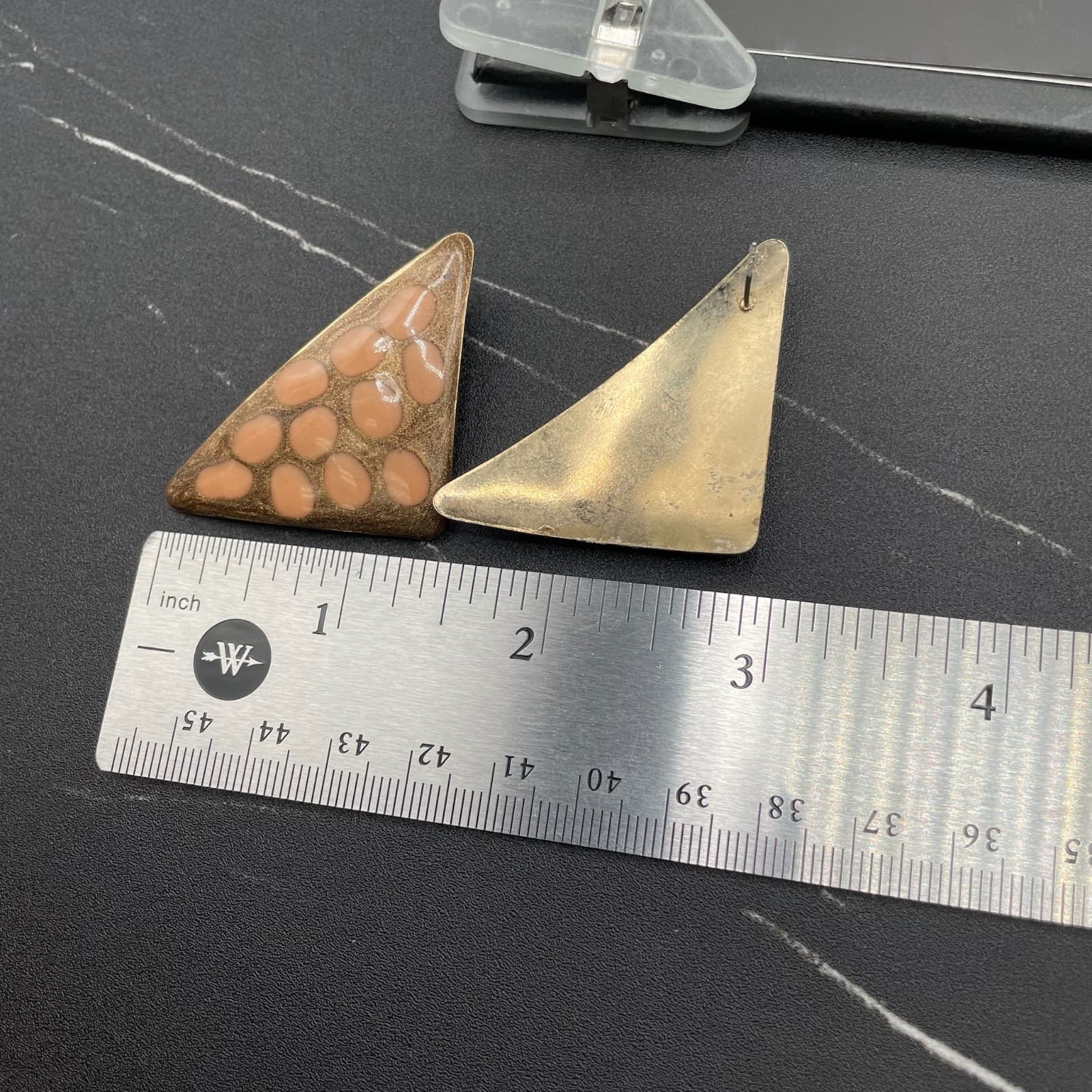 Vintage Enamel Triangle Earrings Bronze Peach Abstract Retro 80s Style - Thumbnail 8