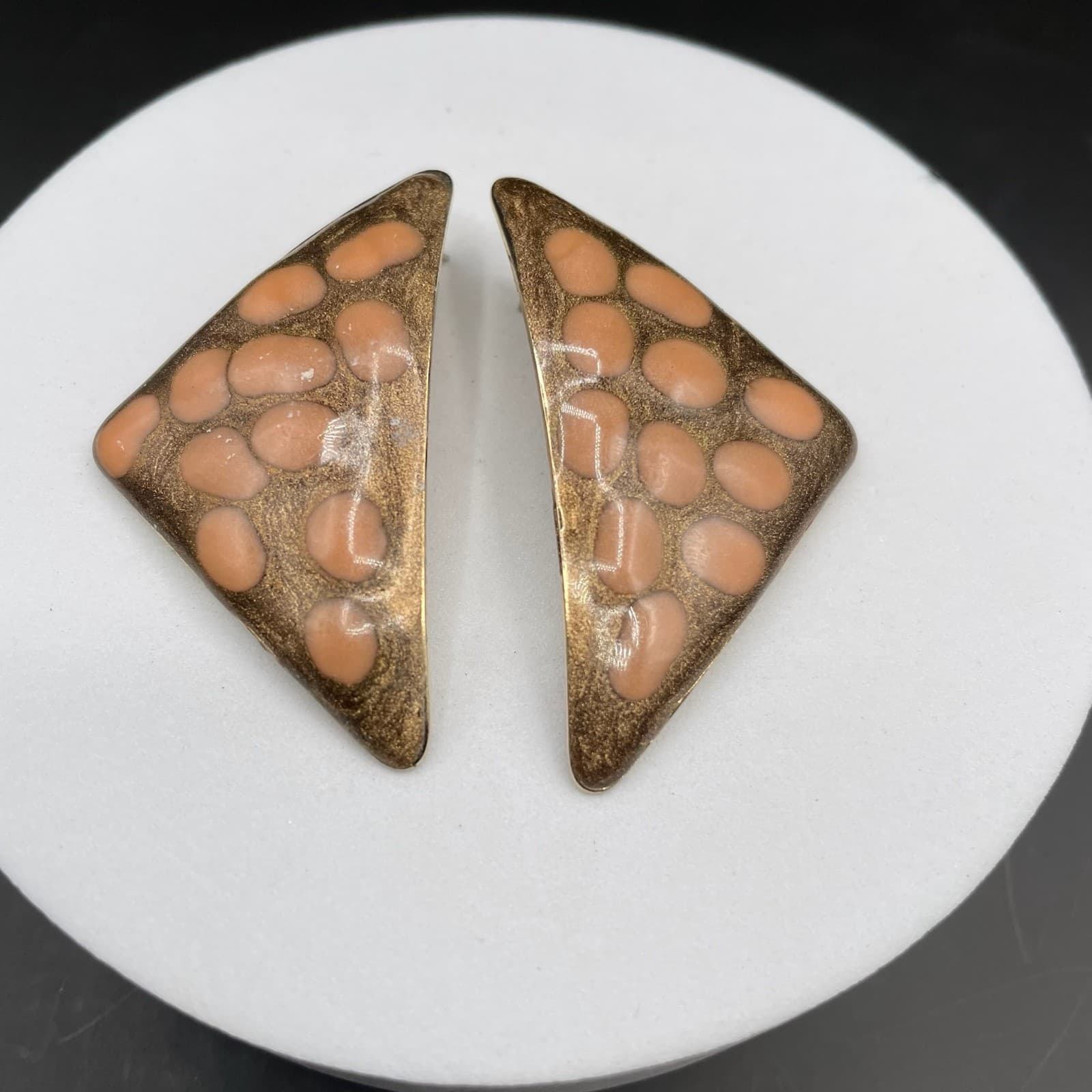 Vintage Enamel Triangle Earrings Bronze Peach Abstract Retro 80s Style - Thumbnail 2