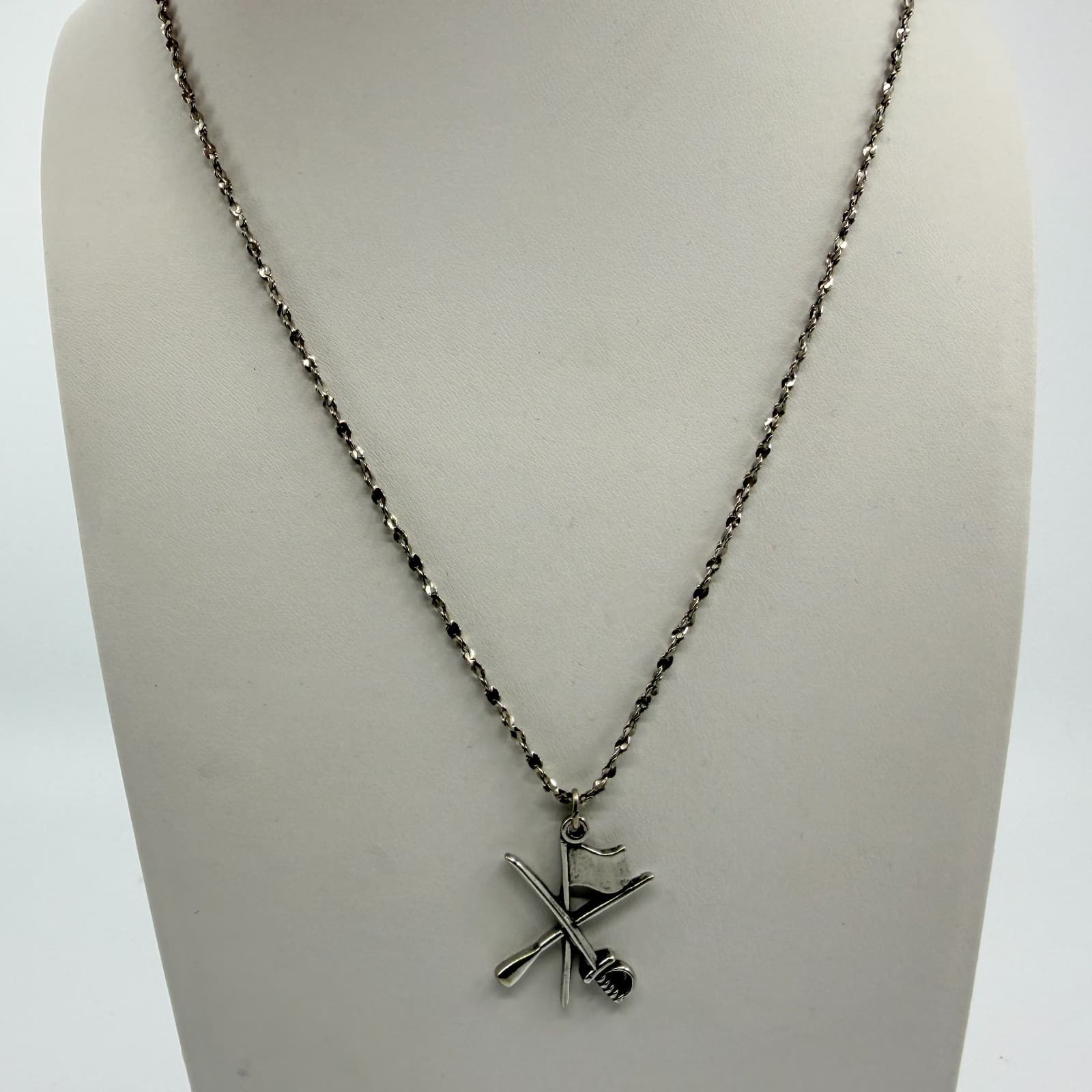 Vintage Silver Tone Crossed Sabers Flag Pendant Necklace Cavalry Retro Military - Thumbnail 4