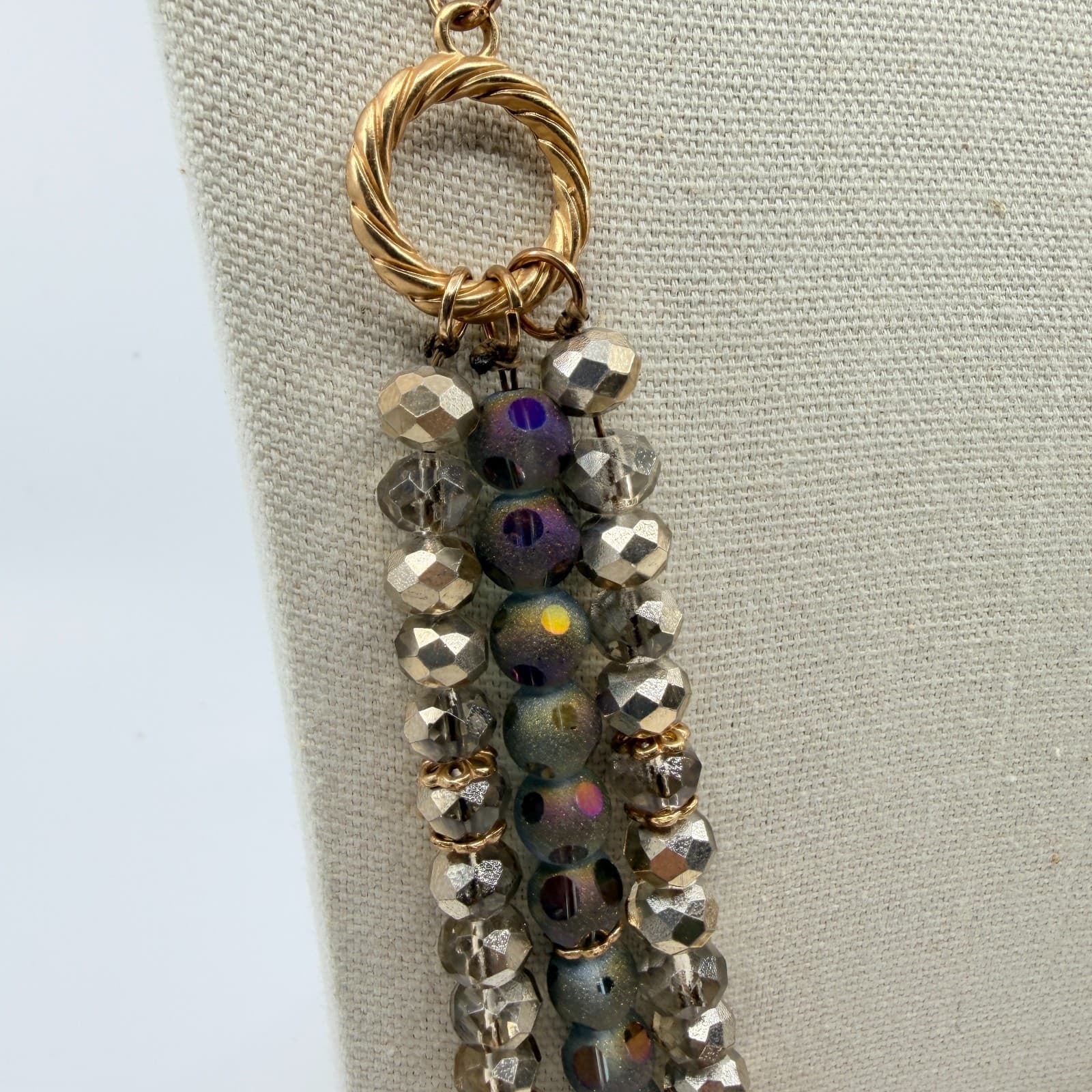 Necklace Vintage Gold Tone Triple Strand Faceted Crystal Bead Iridescent Retro - Thumbnail 4