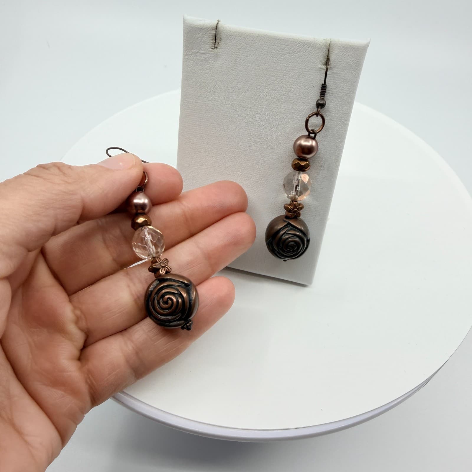 Earrings Vintage Copper Tone Dangle Bronze Faux Pearl Rose Bead Flower Boho 90s - Thumbnail 7