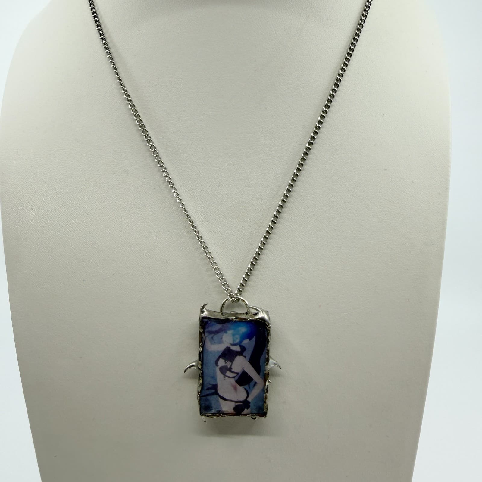 Necklace Vintage Silver Tone Graphic Photo Pendant Spike Thorn Retro Grunge 90s - Thumbnail 2